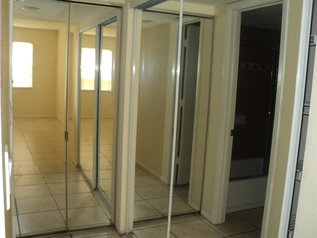 MIDPORT PLACE II - Residential