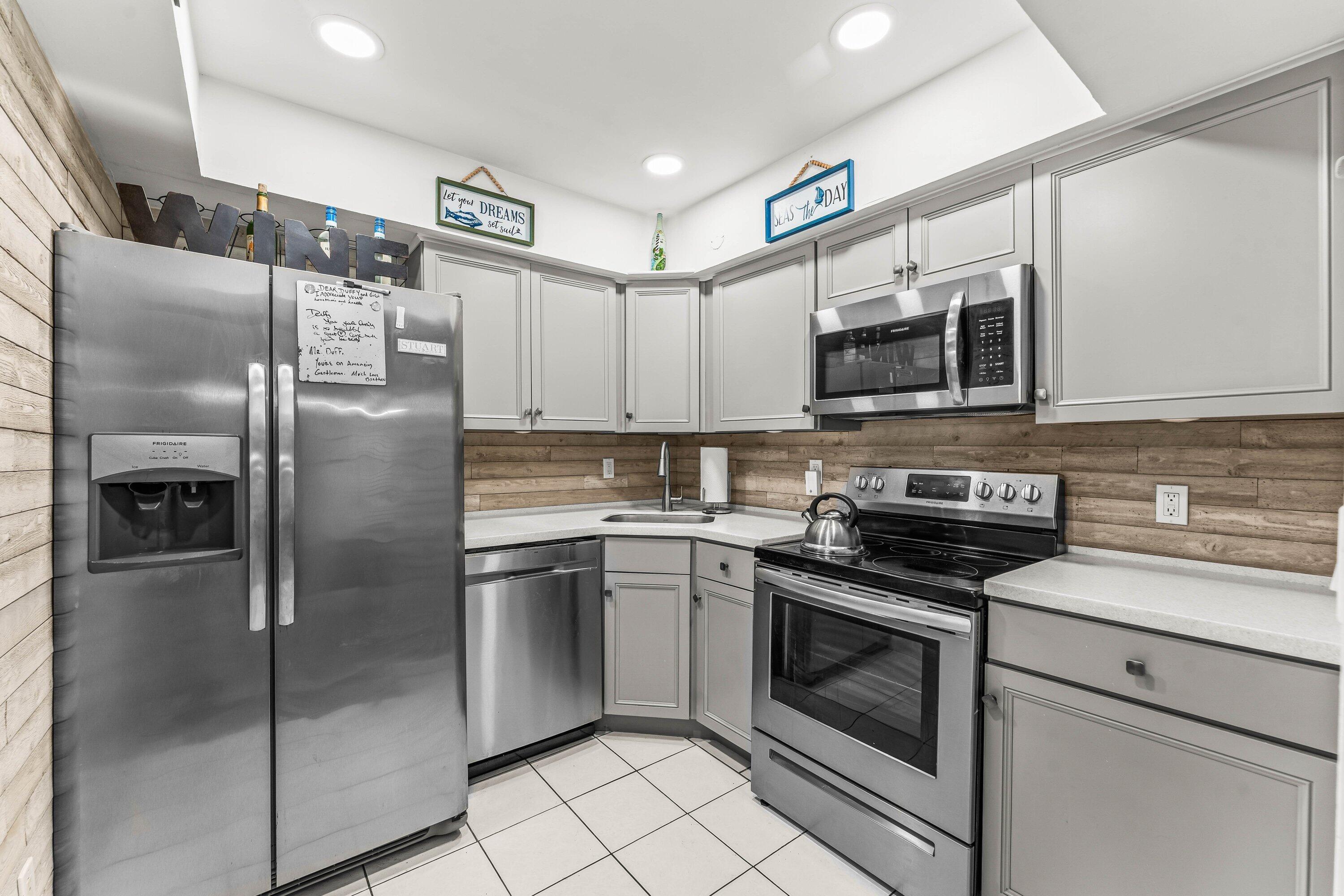 POPPLETON CREEK CONDO - Residential
