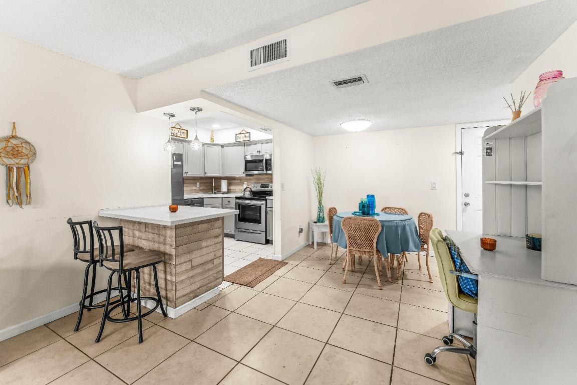 POPPLETON CREEK CONDO - Residential