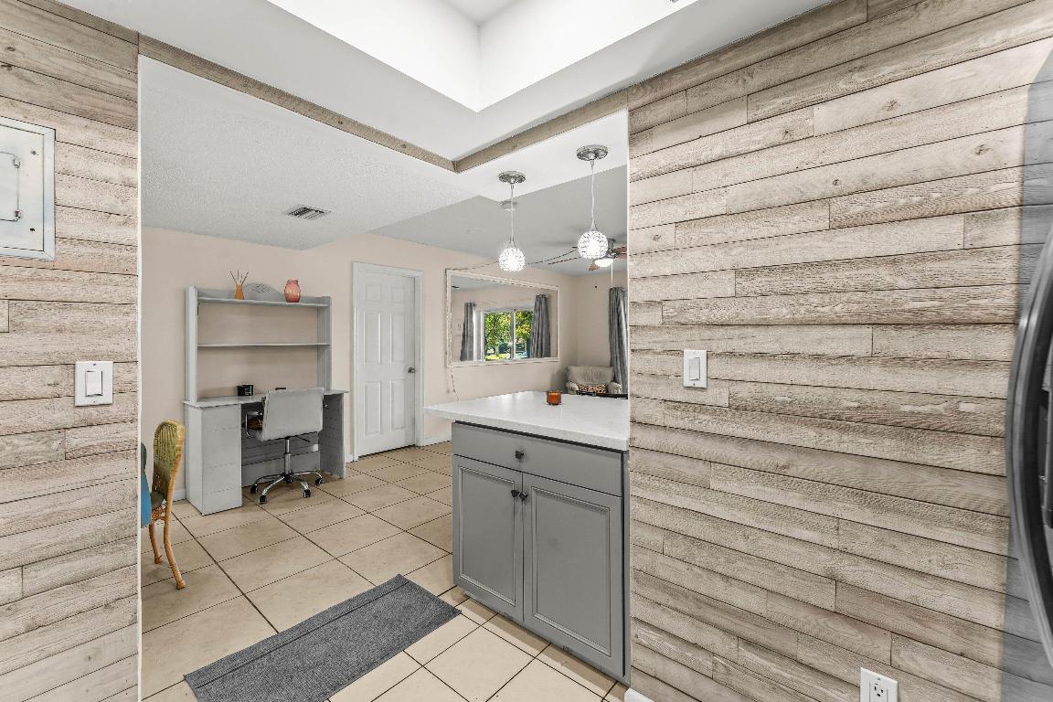 POPPLETON CREEK CONDO - Residential