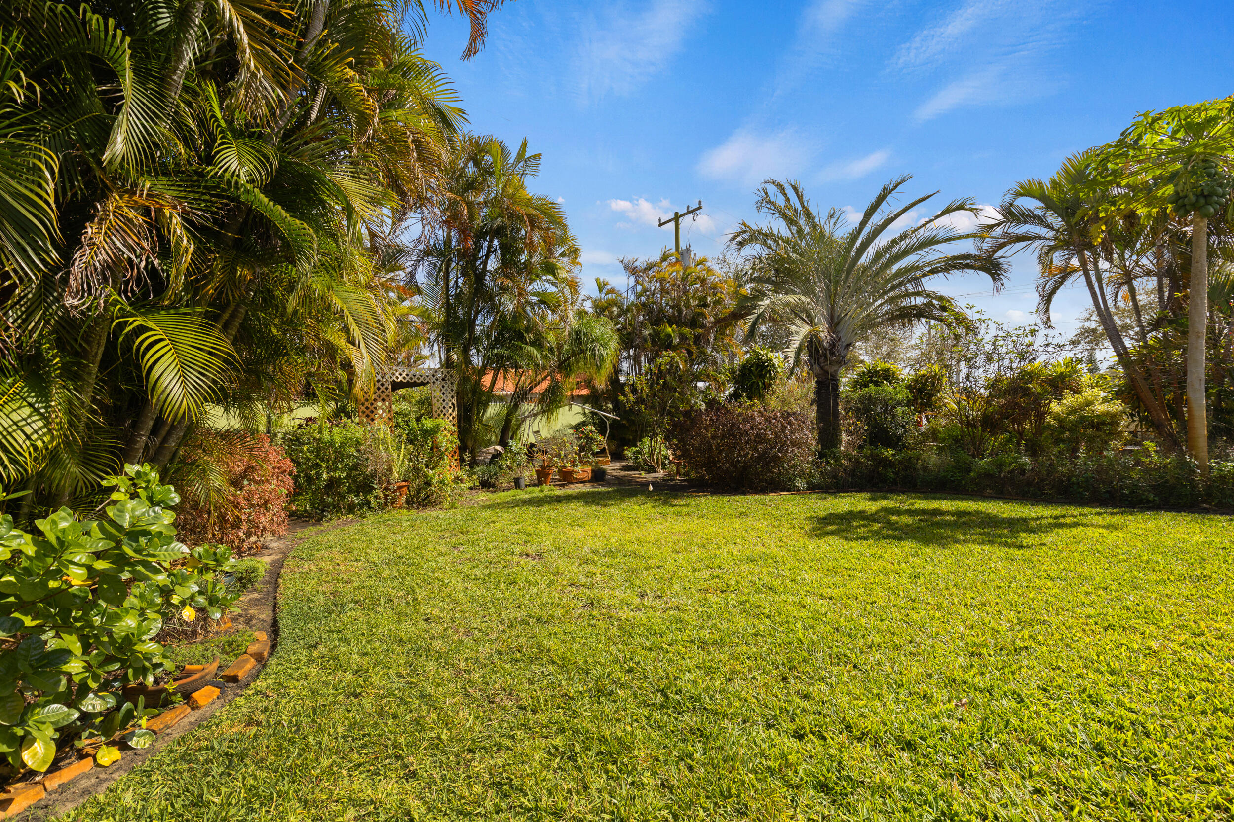 MANTYHARJU LANTANA IN - Residential