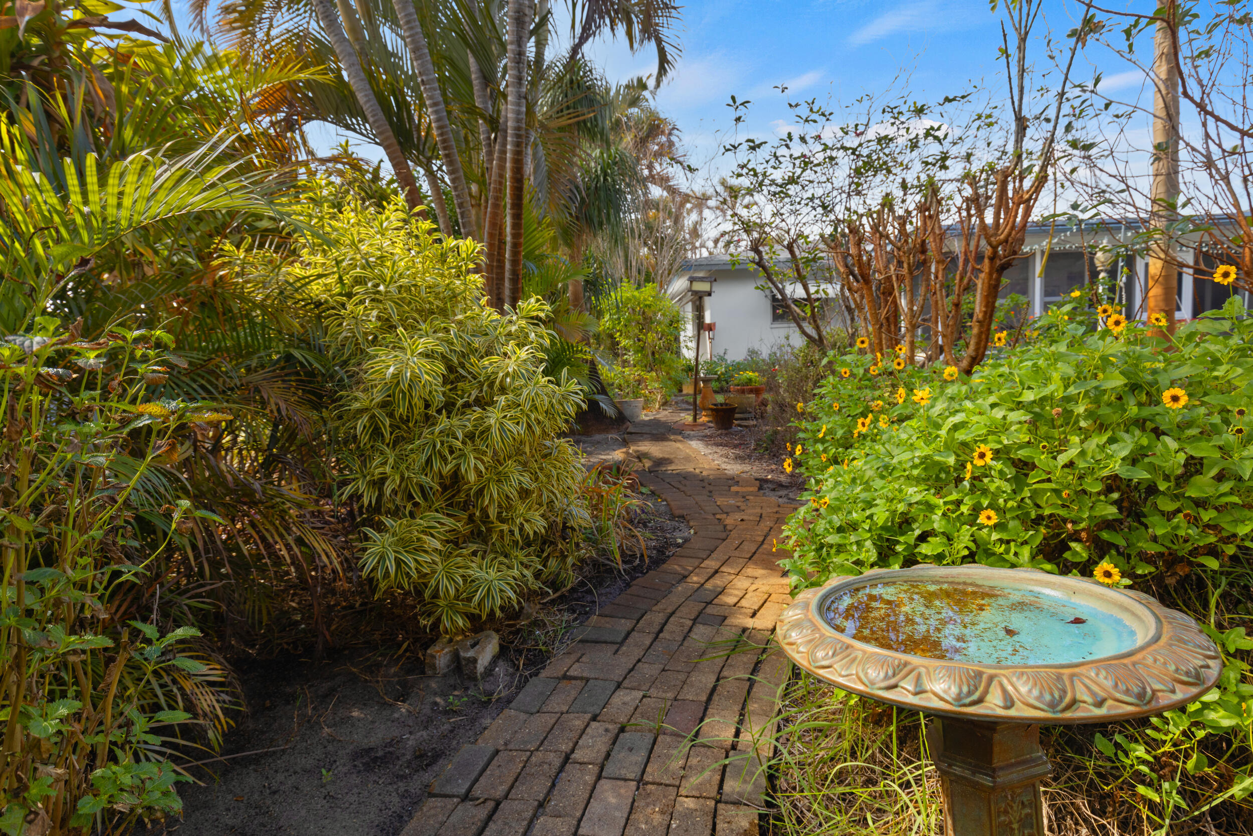 MANTYHARJU LANTANA IN - Residential