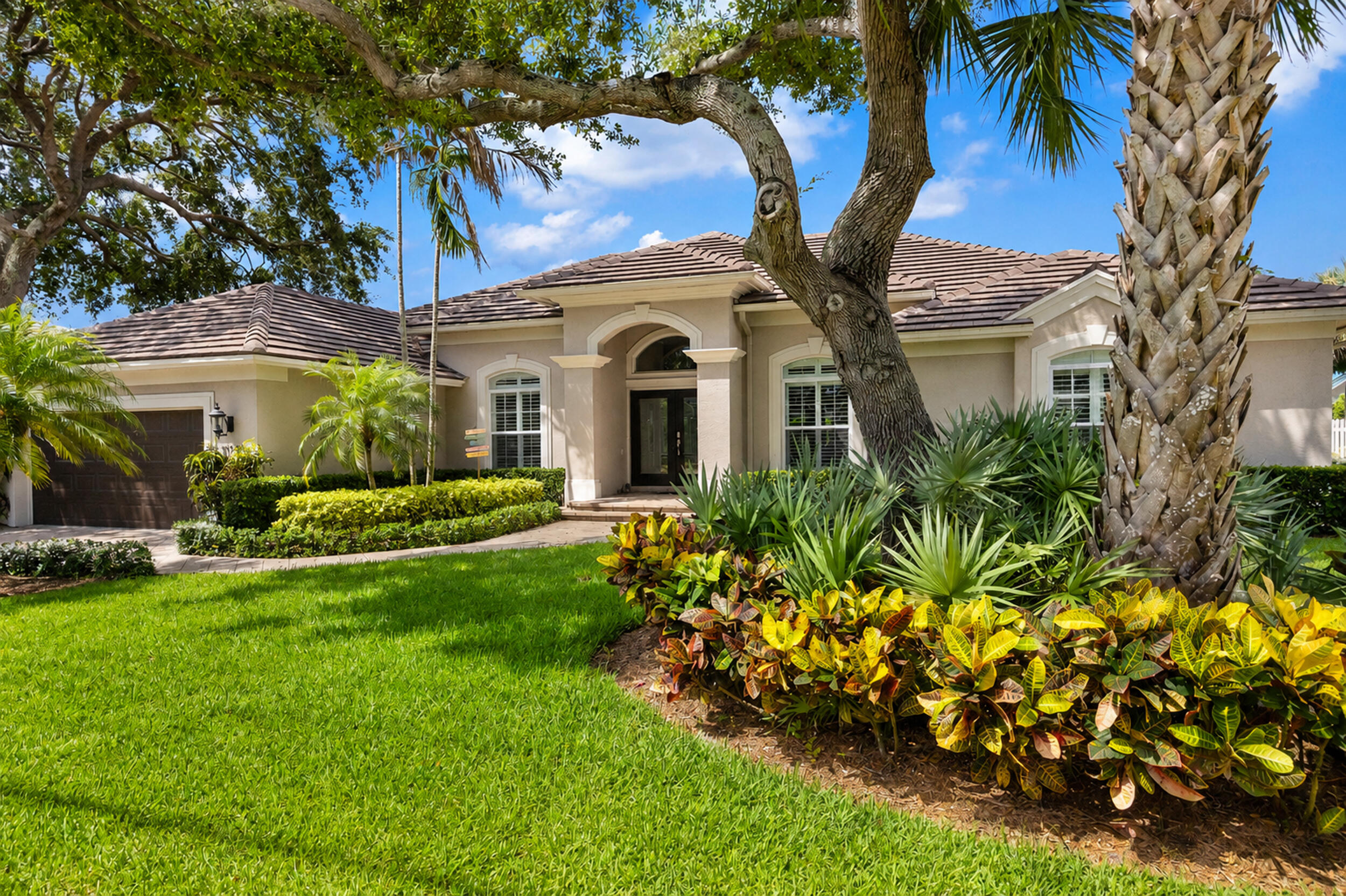 JUPITER RIVER ESTATES - Residential
