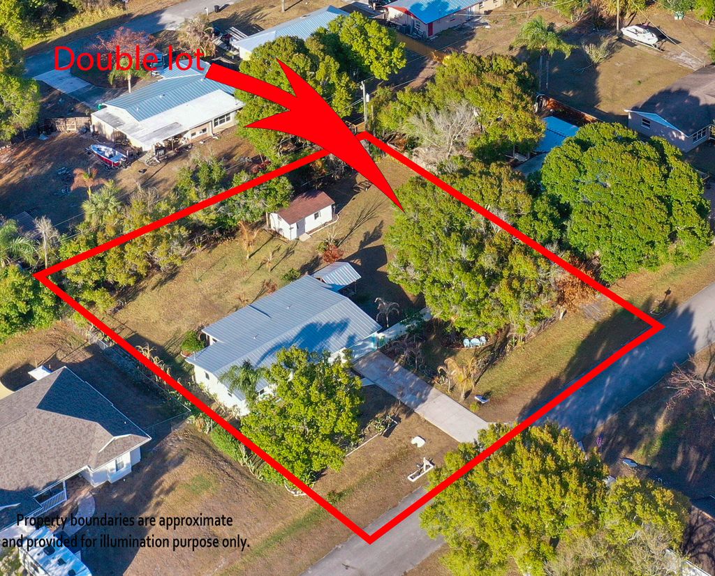 Photo of 7204 Fort Walton Avenue, Fort Pierce, FL 34951 (MLS # R11161915)