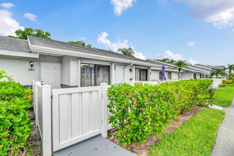 Featured picture for the property R10907617
