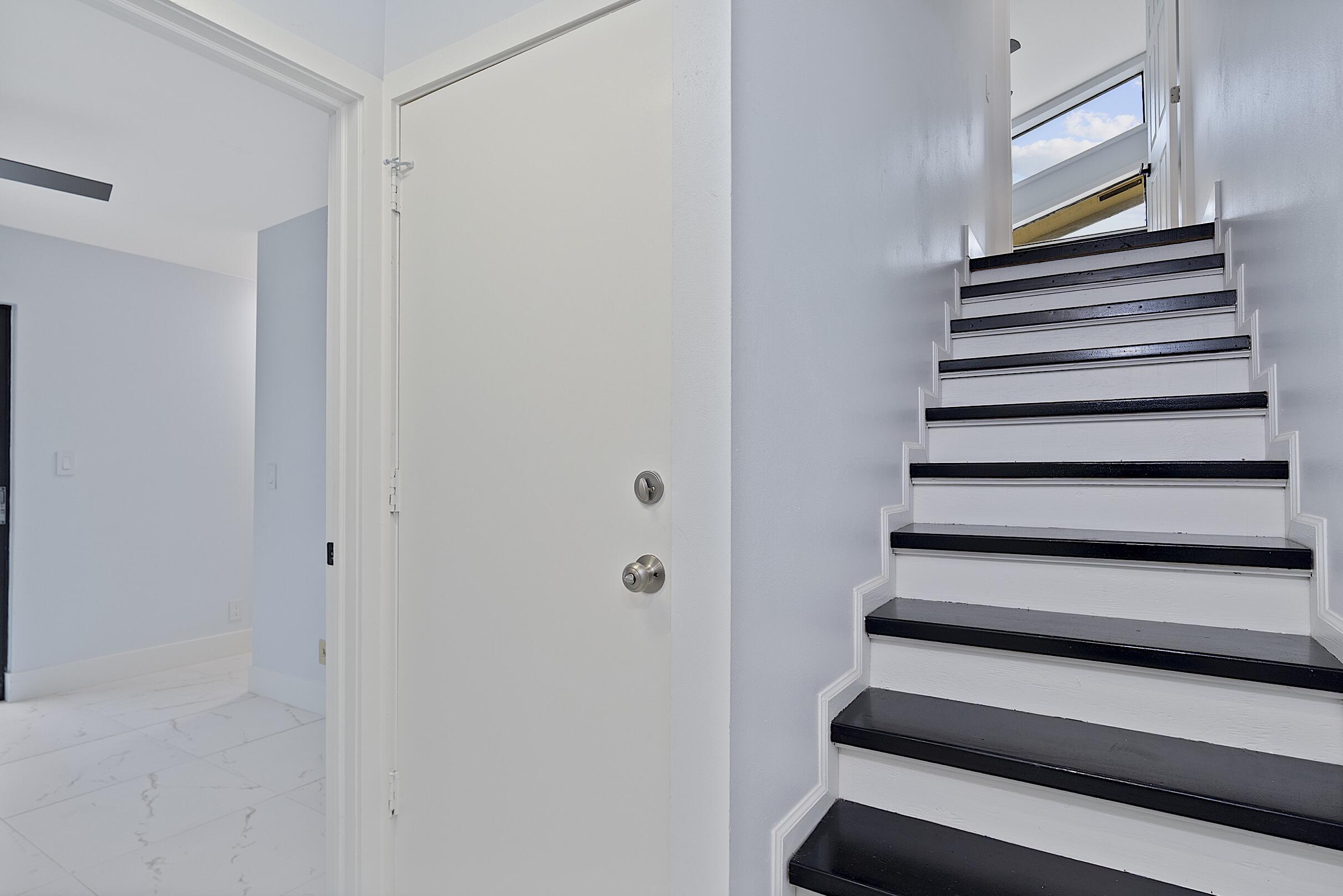 WESTWOOD LAKES 4 WESTWOOD GARDENS - Residential