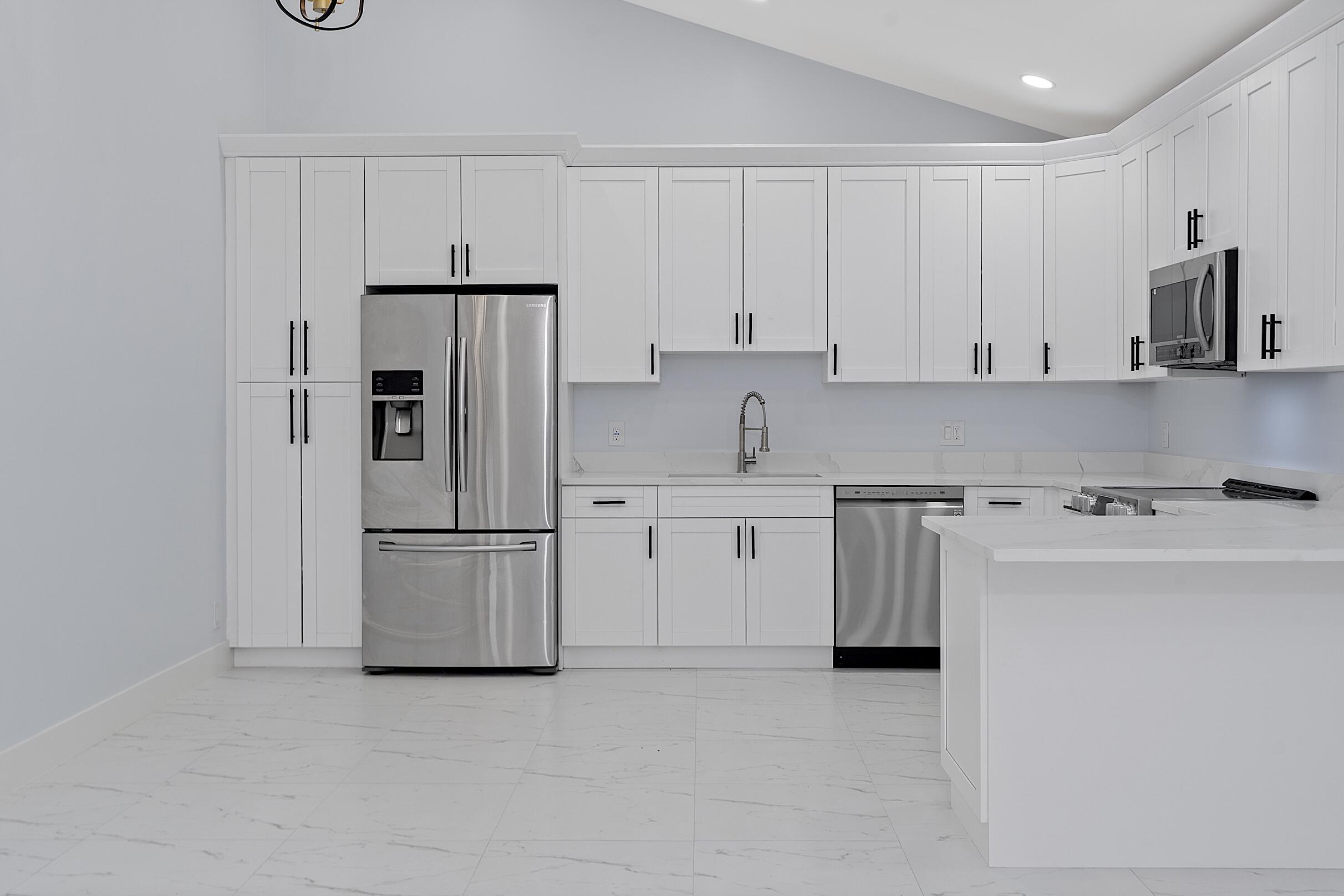 WESTWOOD LAKES 4 WESTWOOD GARDENS - Residential