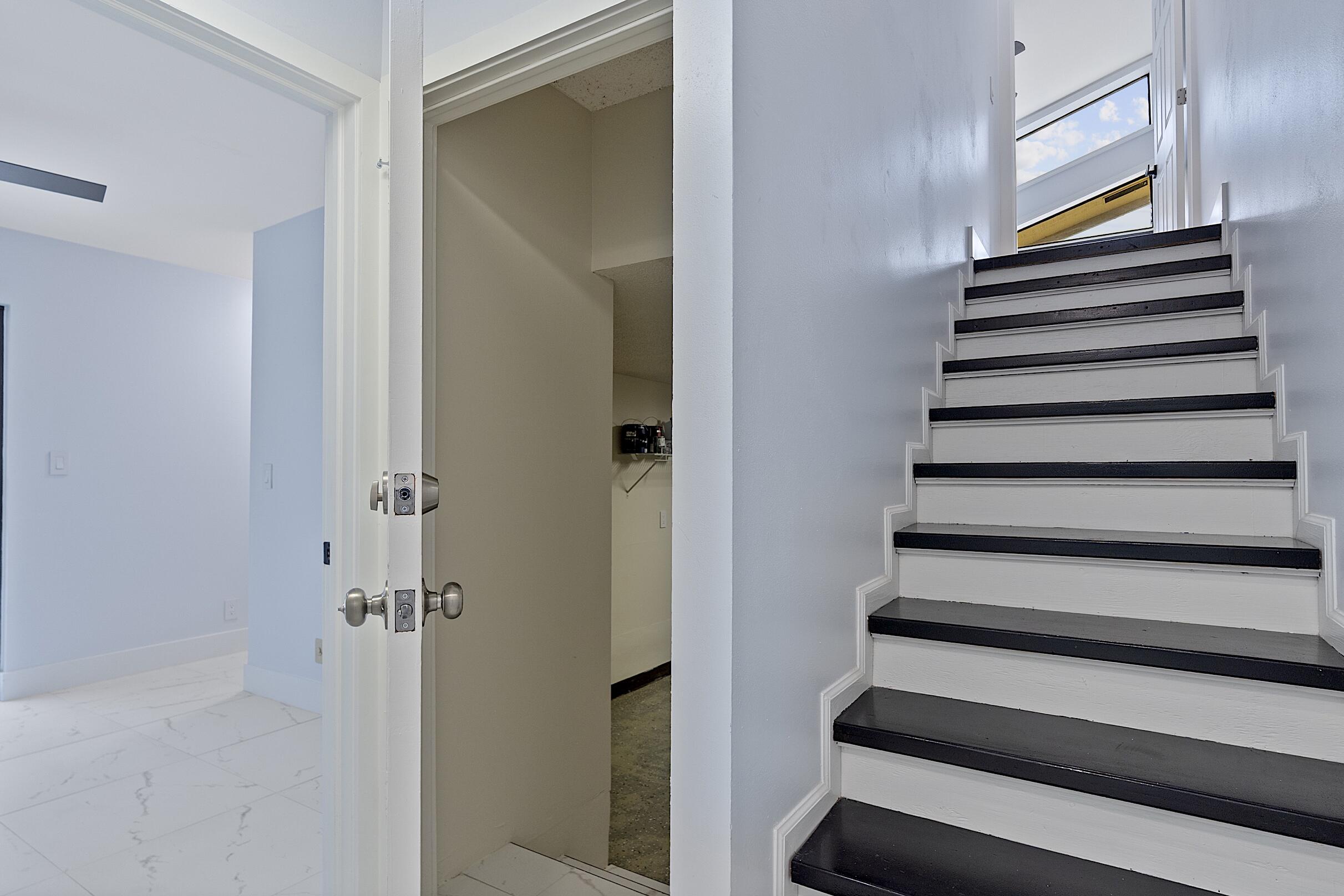 WESTWOOD LAKES 4 WESTWOOD GARDENS - Residential