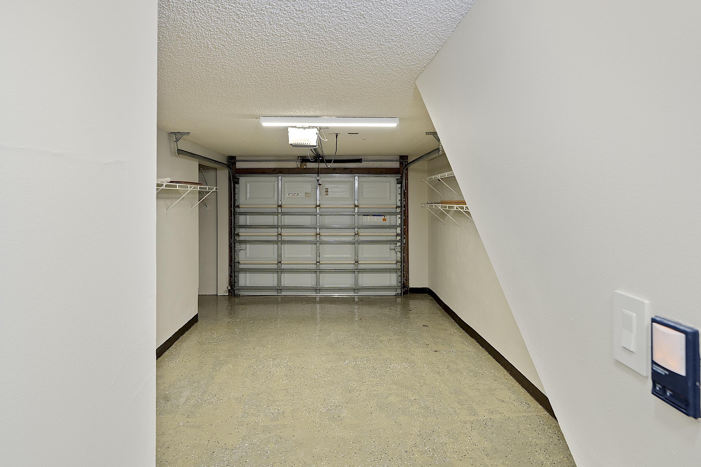 WESTWOOD LAKES 4 WESTWOOD GARDENS - Residential