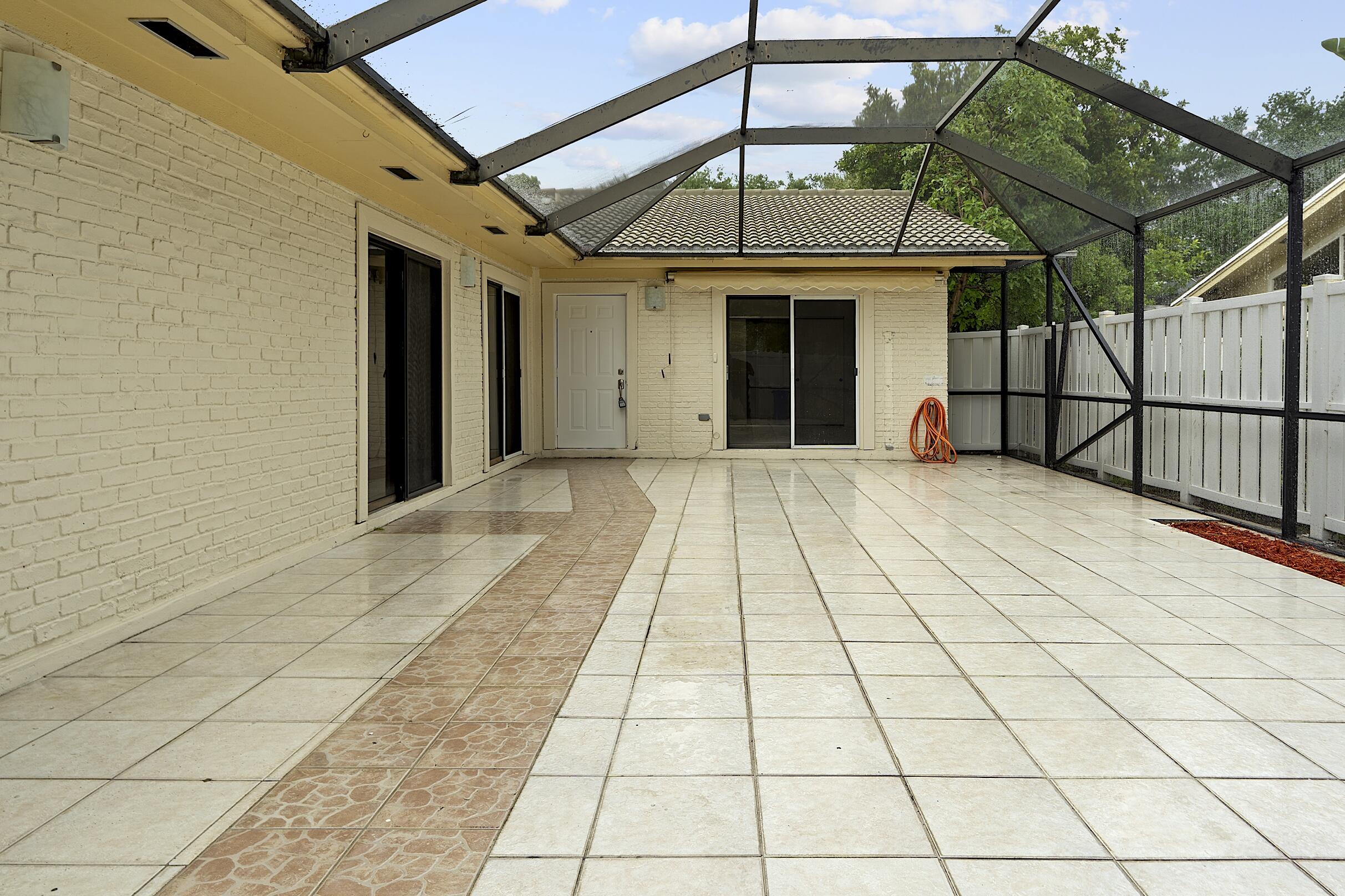 WESTWOOD LAKES 4 WESTWOOD GARDENS - Residential