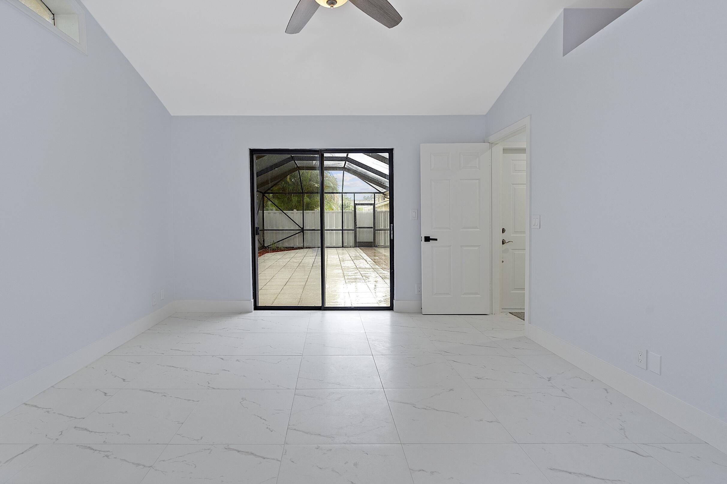 WESTWOOD LAKES 4 WESTWOOD GARDENS - Residential