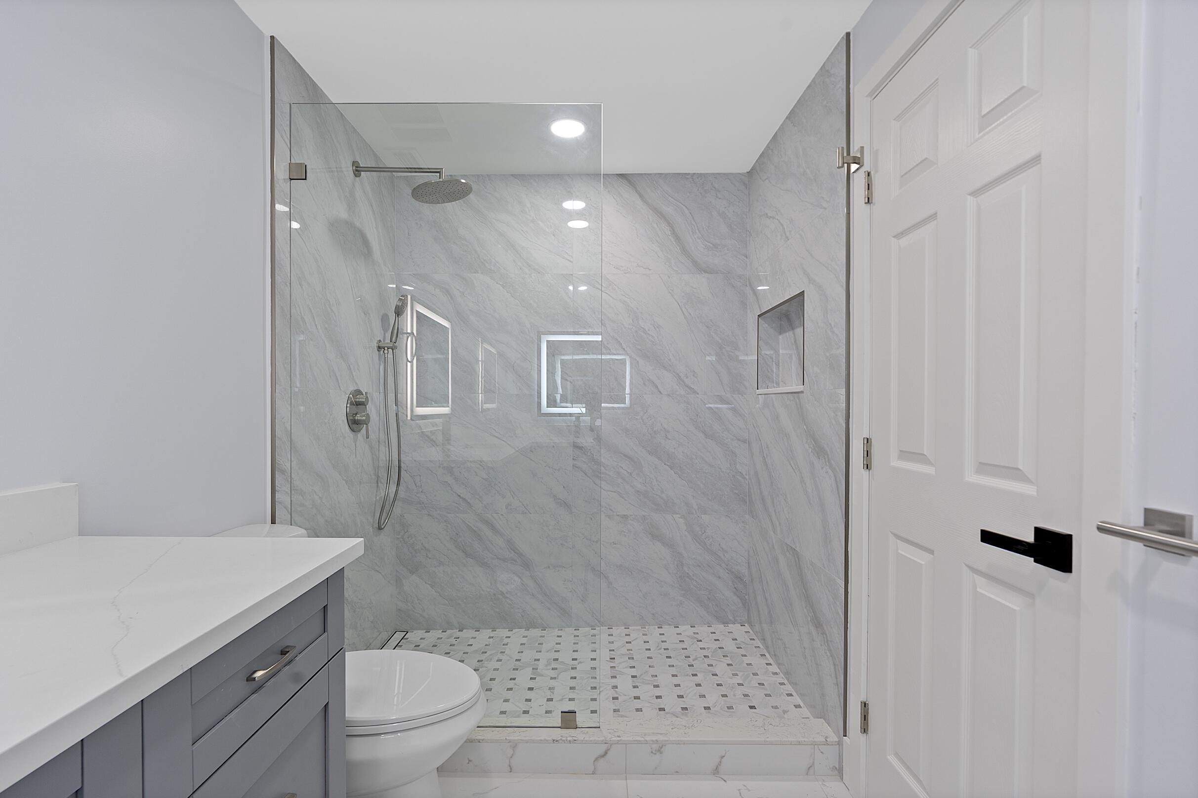 WESTWOOD LAKES 4 WESTWOOD GARDENS - Residential