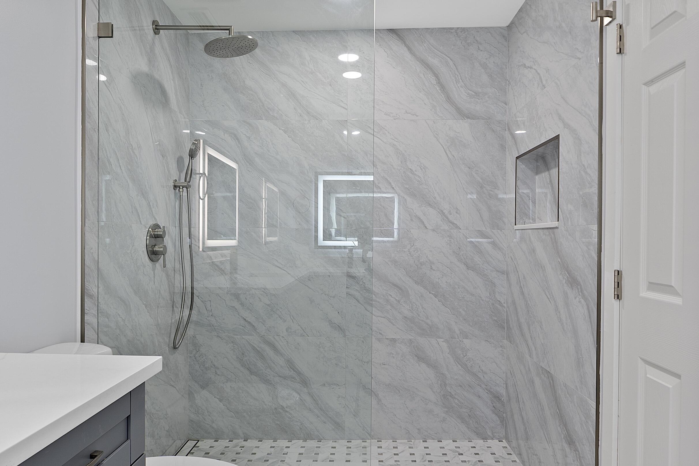 WESTWOOD LAKES 4 WESTWOOD GARDENS - Residential