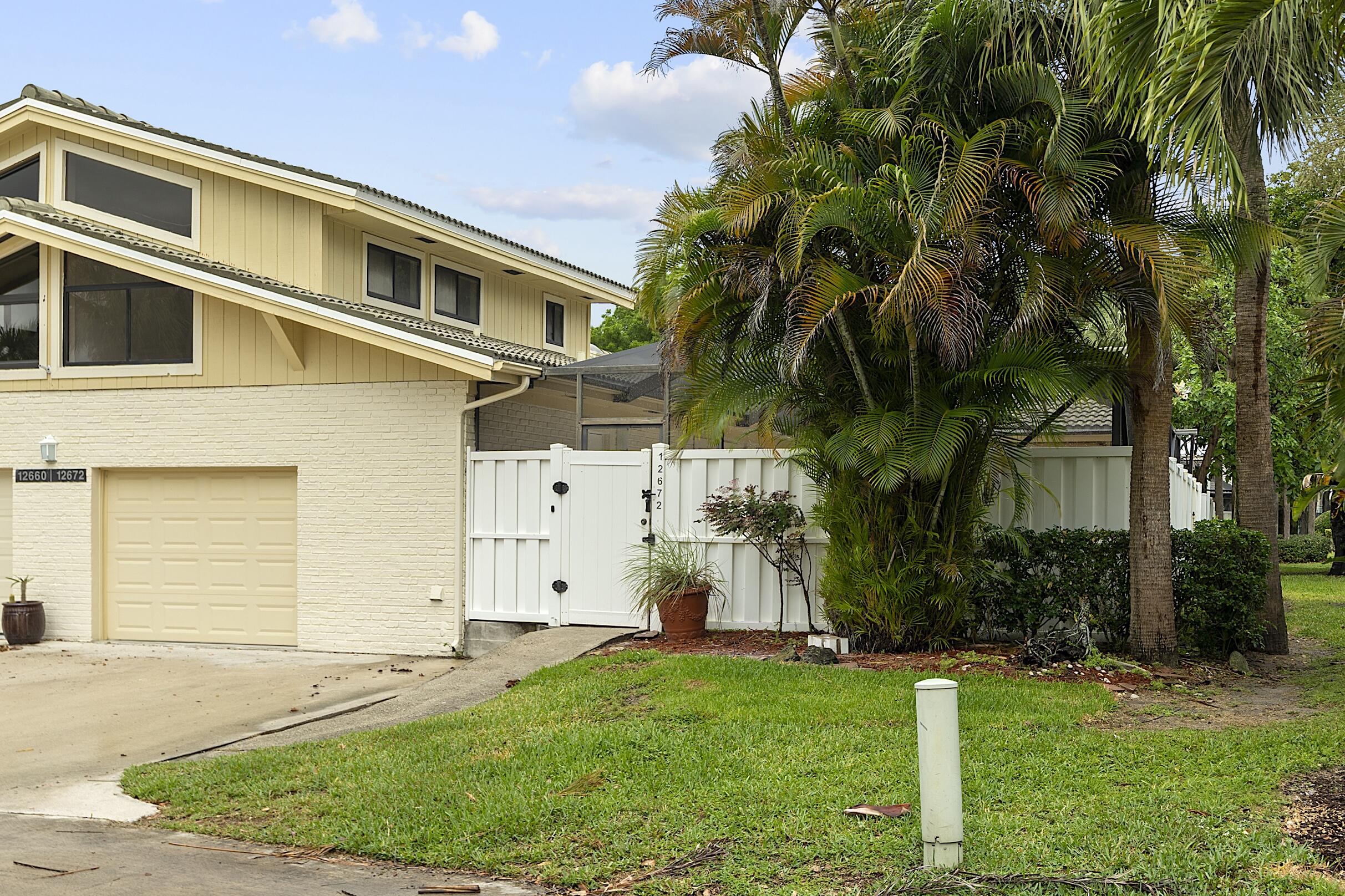 WESTWOOD LAKES 4 WESTWOOD GARDENS - Residential