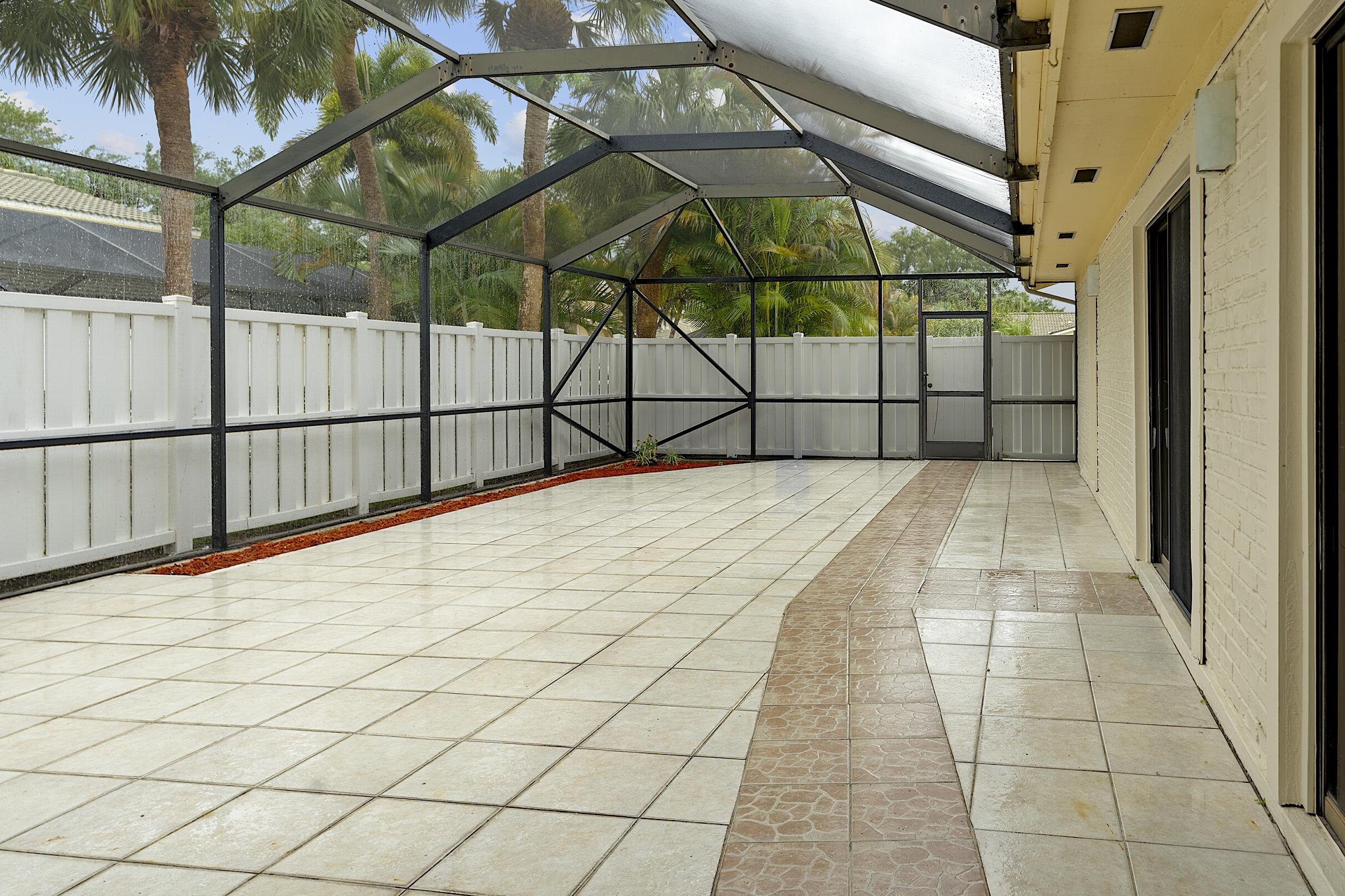 WESTWOOD LAKES 4 WESTWOOD GARDENS - Residential