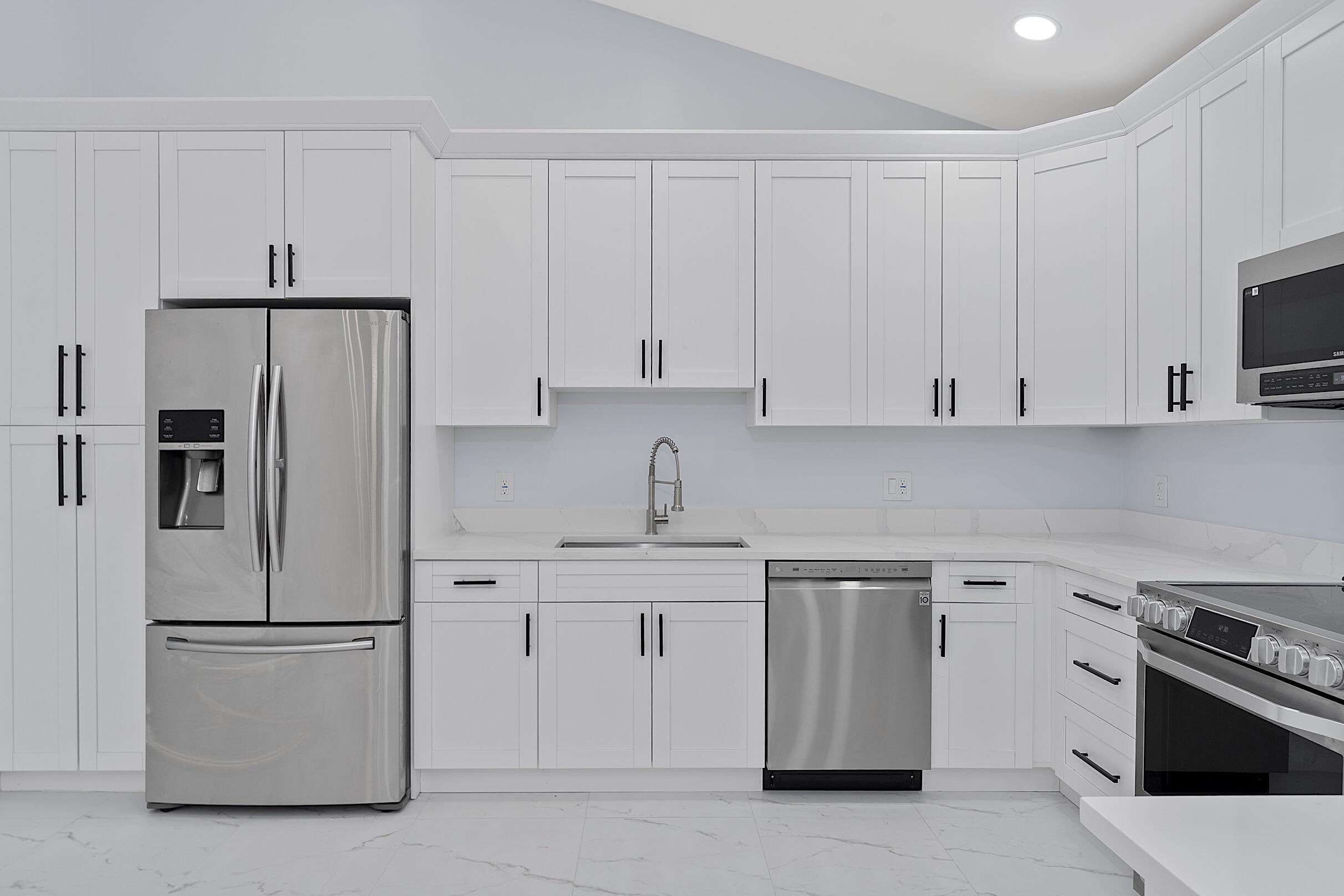 WESTWOOD LAKES 4 WESTWOOD GARDENS - Residential