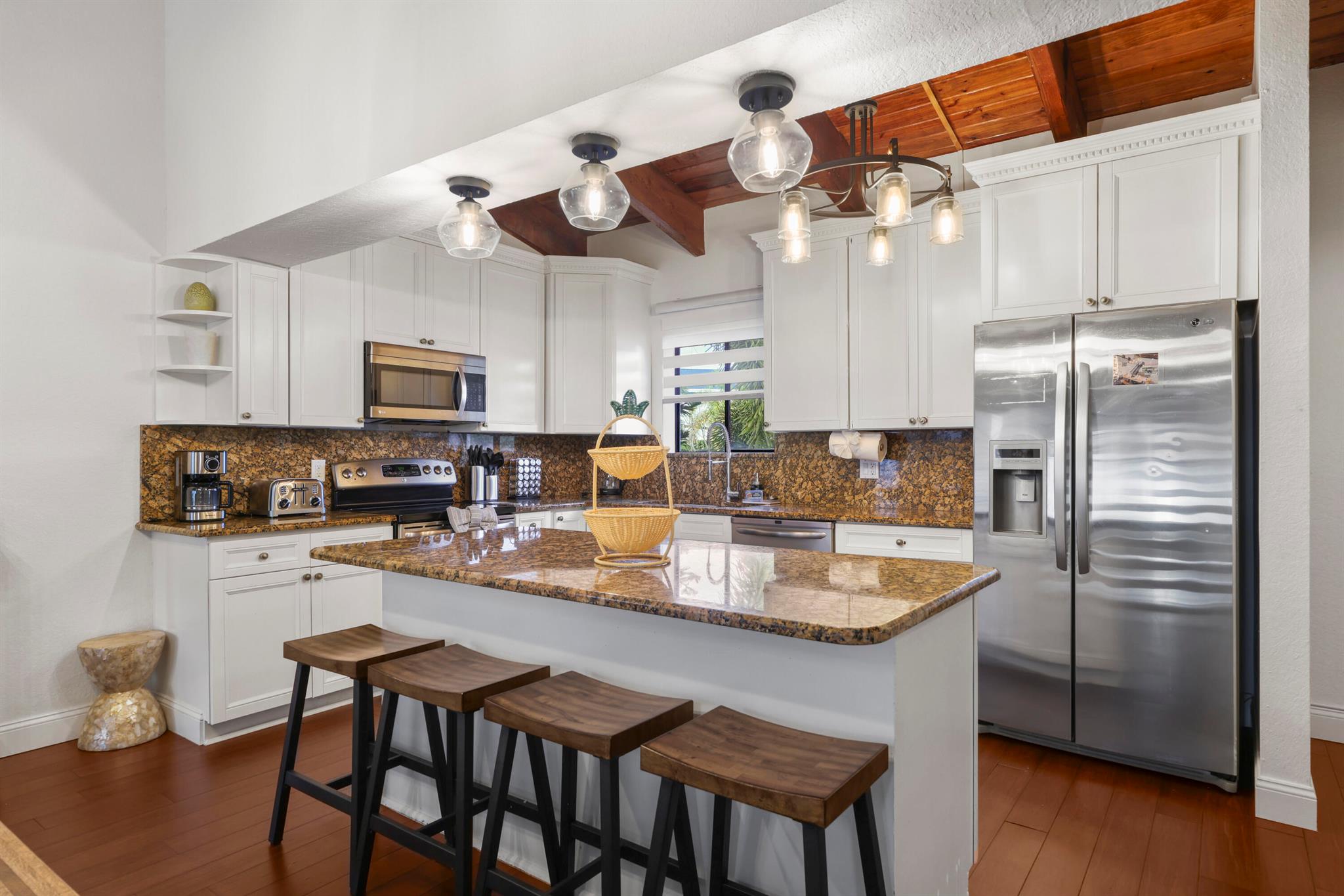 View photos, virtual tours, details... 15881 SW 8th Avenue