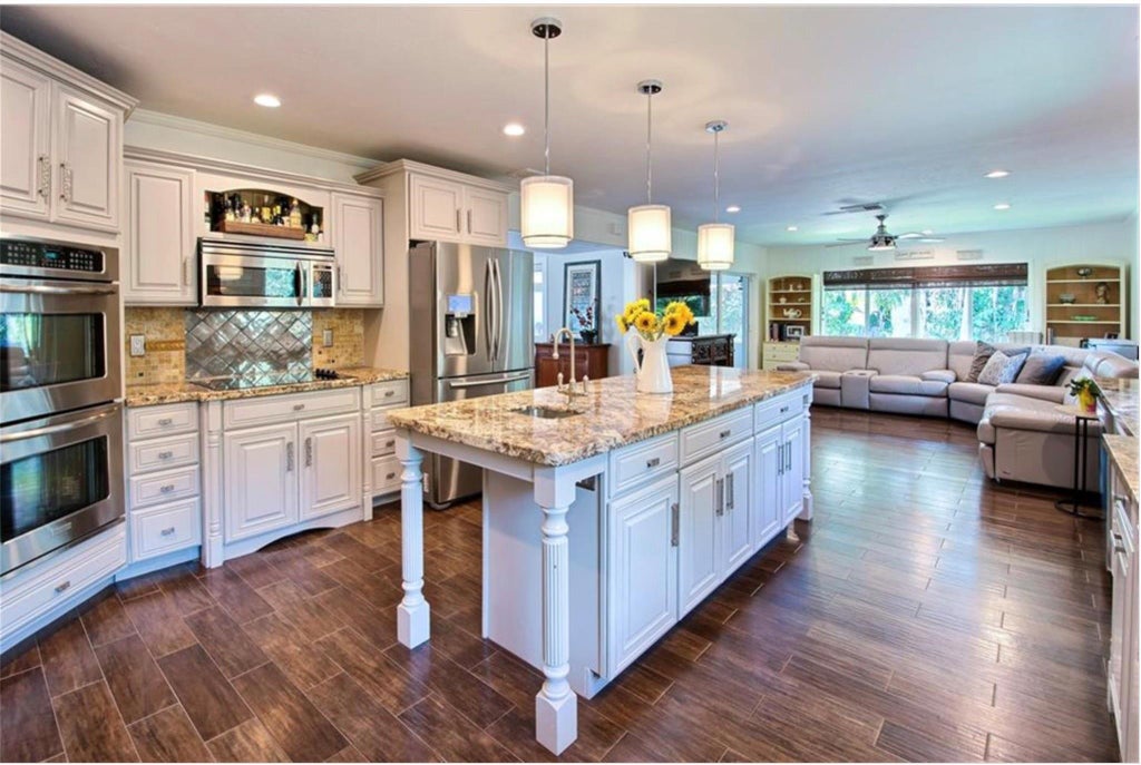 Photo of 10 Minnetonka Road, Sea Ranch Lakes, FL 33308 (MLS # F10514716)