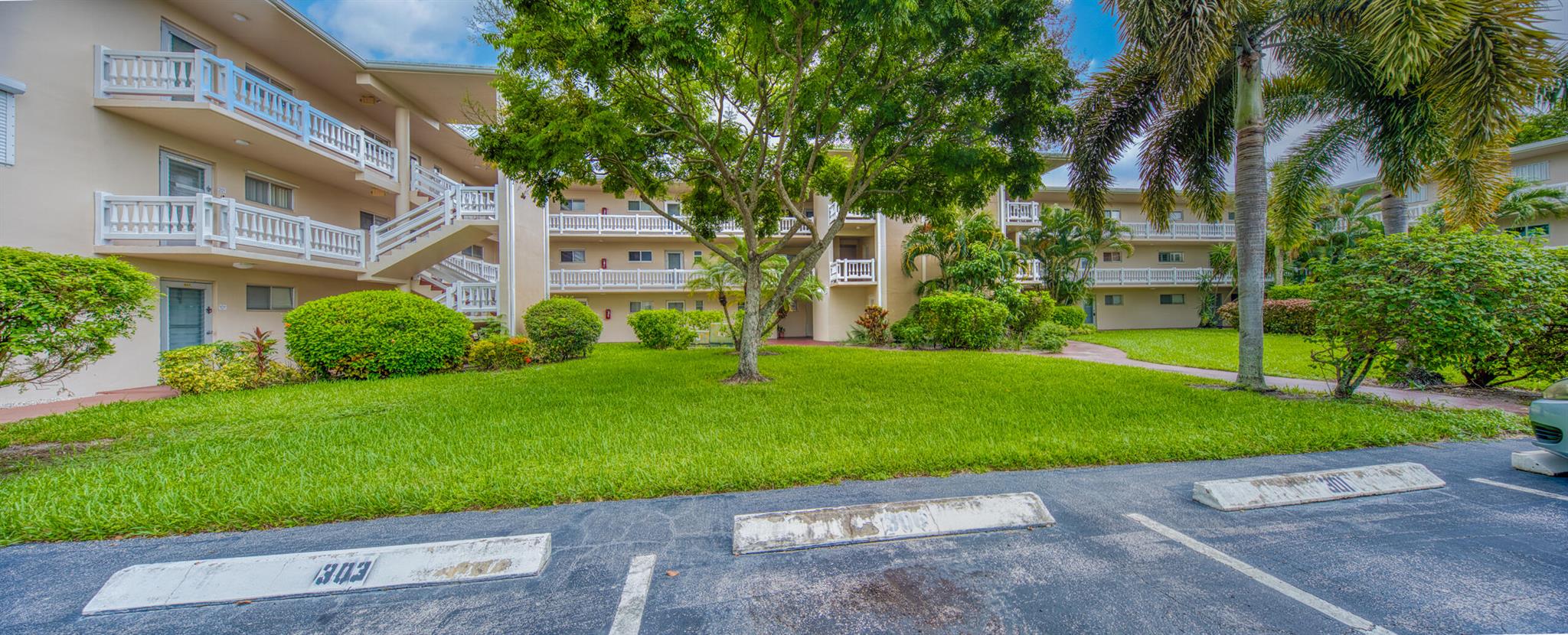 Lake Clarke Gardens Condo - Residential
