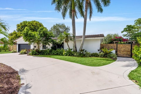 Tiny photo for 6040 SW 14th Street, Plantation, FL 33317 (MLS # B26036511)