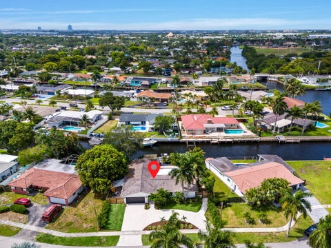 Tiny photo for 6040 SW 14th Street, Plantation, FL 33317 (MLS # B26036511)