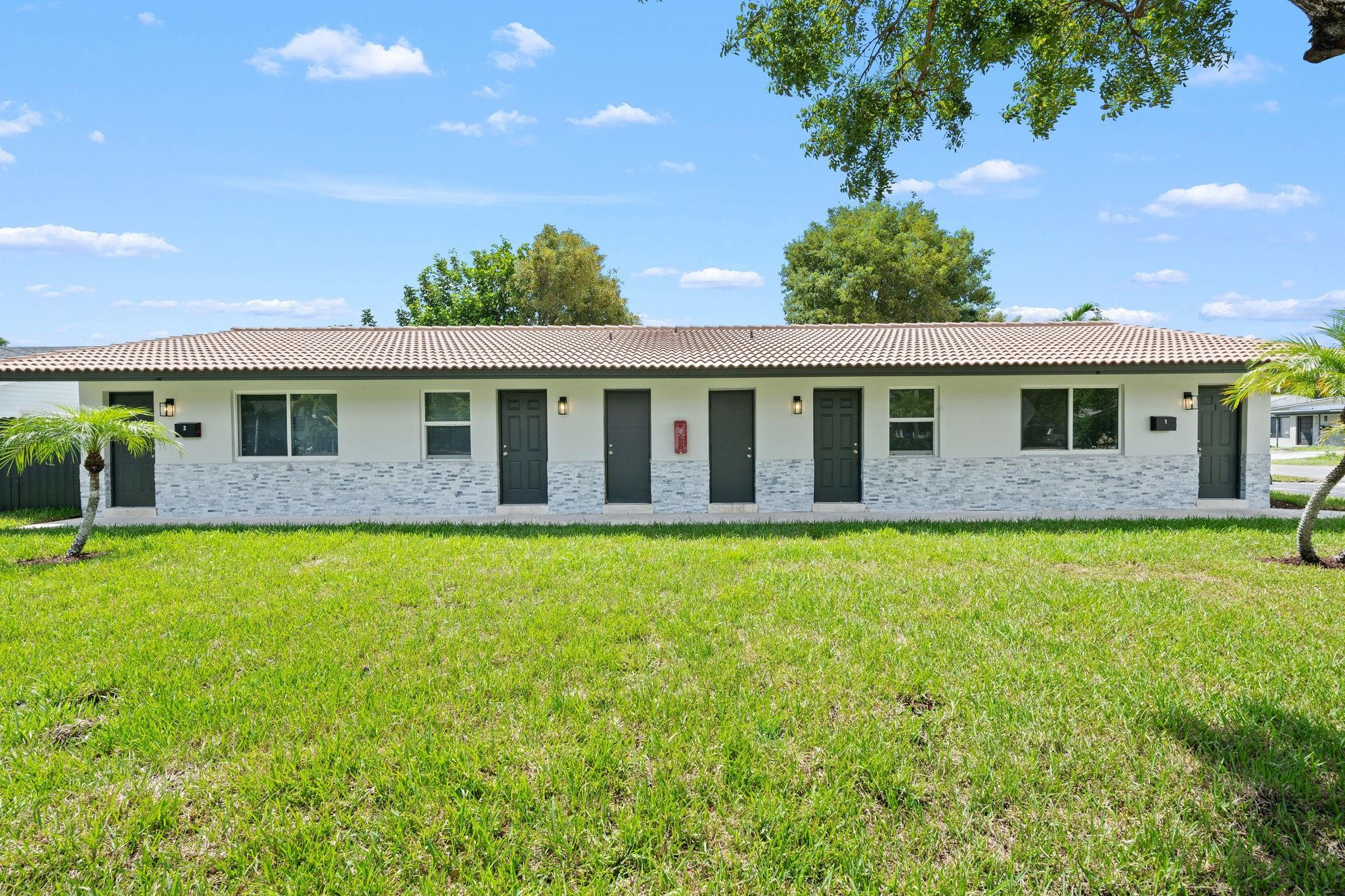 PINE CREST AMENDED PLAT - Residential Lease