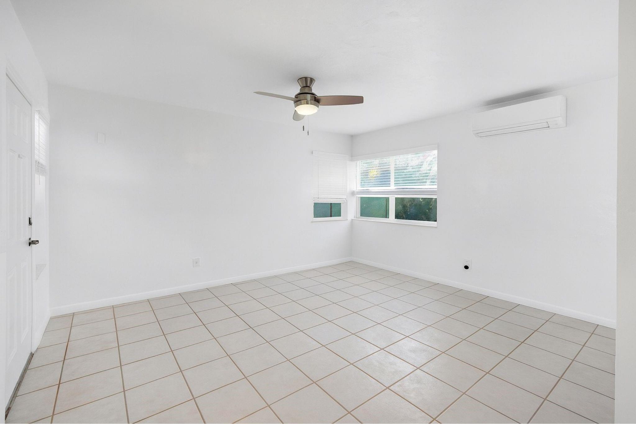 HOLLYWOOD BEACH - Residential Lease