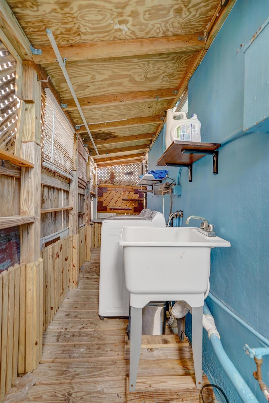 HOLLYWOOD BEACH - Residential Lease