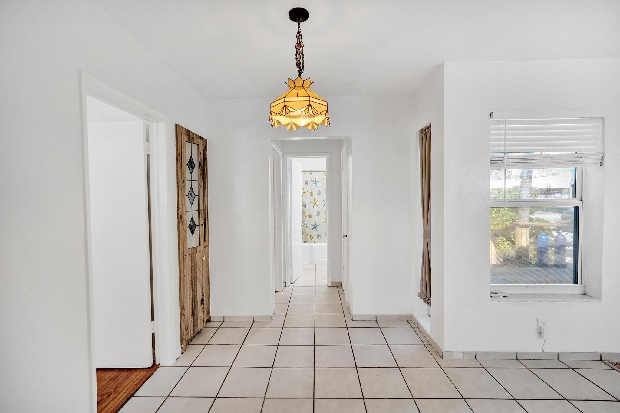 HOLLYWOOD BEACH - Residential Lease