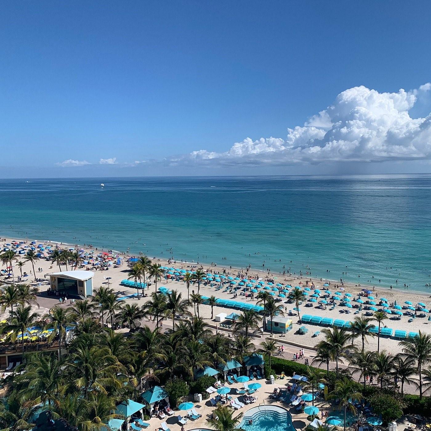 HOLLYWOOD BEACH - Residential Lease