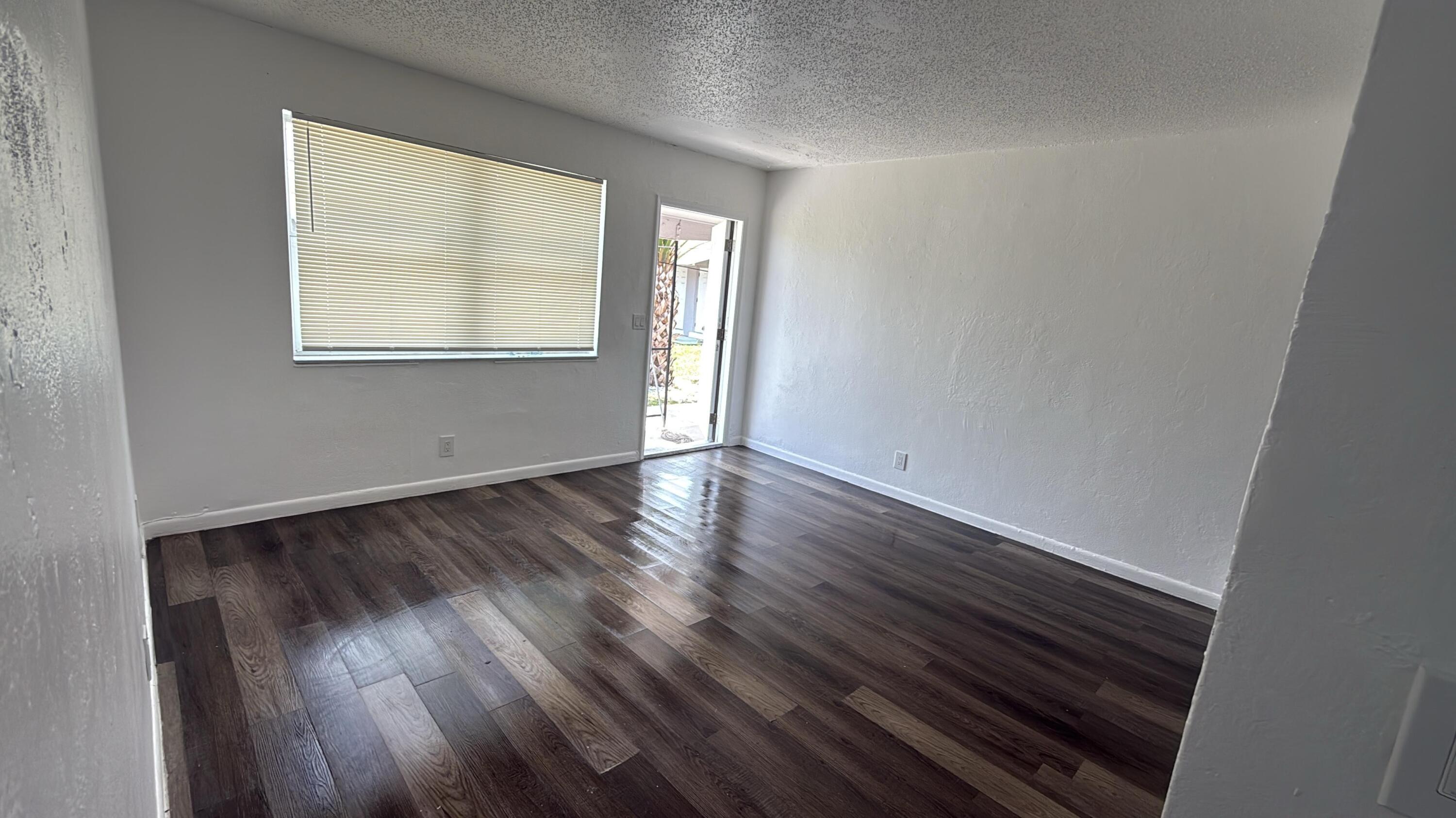 1021 Henrietta Avenue 1