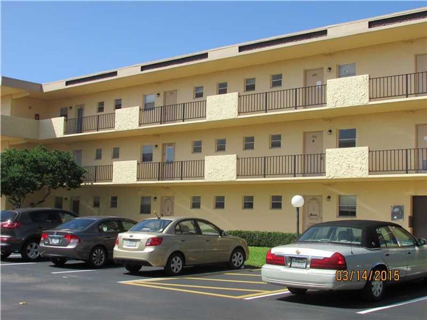 REAL DEAL! 1/1 condo, Vacant, needs work. Low HOA, quick approval. Nice garden view from Balcony out of Mater Bedroom. Elevator walking distance. Close to Club House. Tennis court, huge Pool area, Billiard room, lots of walking areas, Close to shopping ar ea and Hard Rock Casino. Easy access to turnpike,I95 & I75. NO LEASE 1ST YEAR.