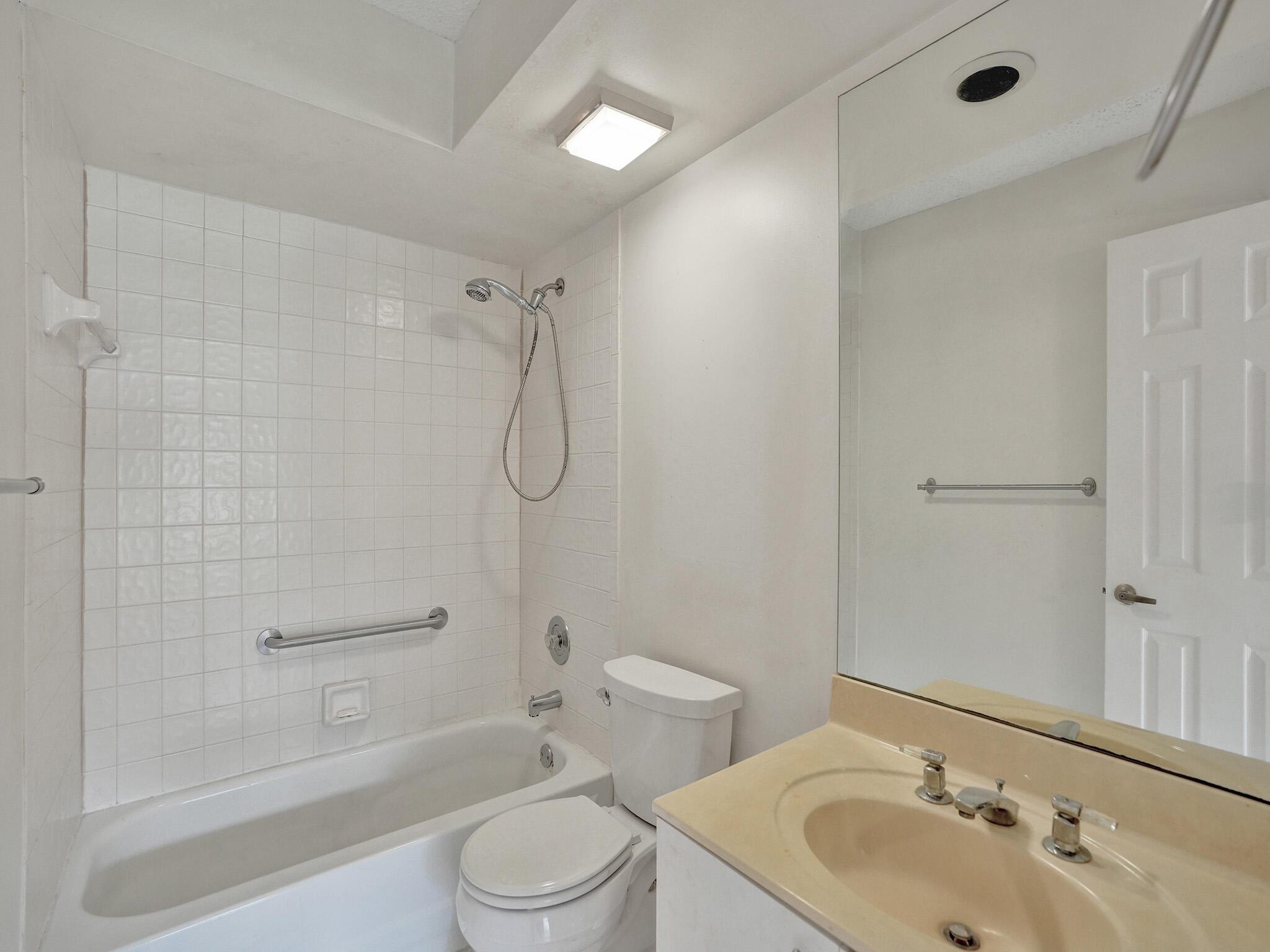 SAG HARBOR TRACE - Residential