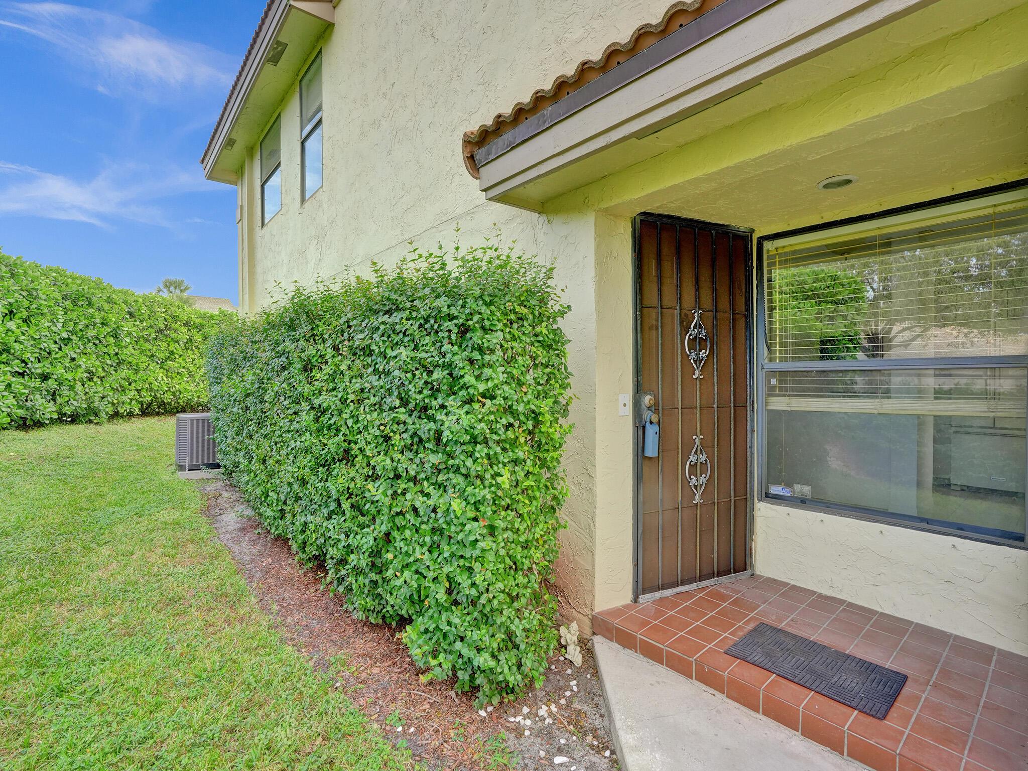 SAG HARBOR TRACE - Residential