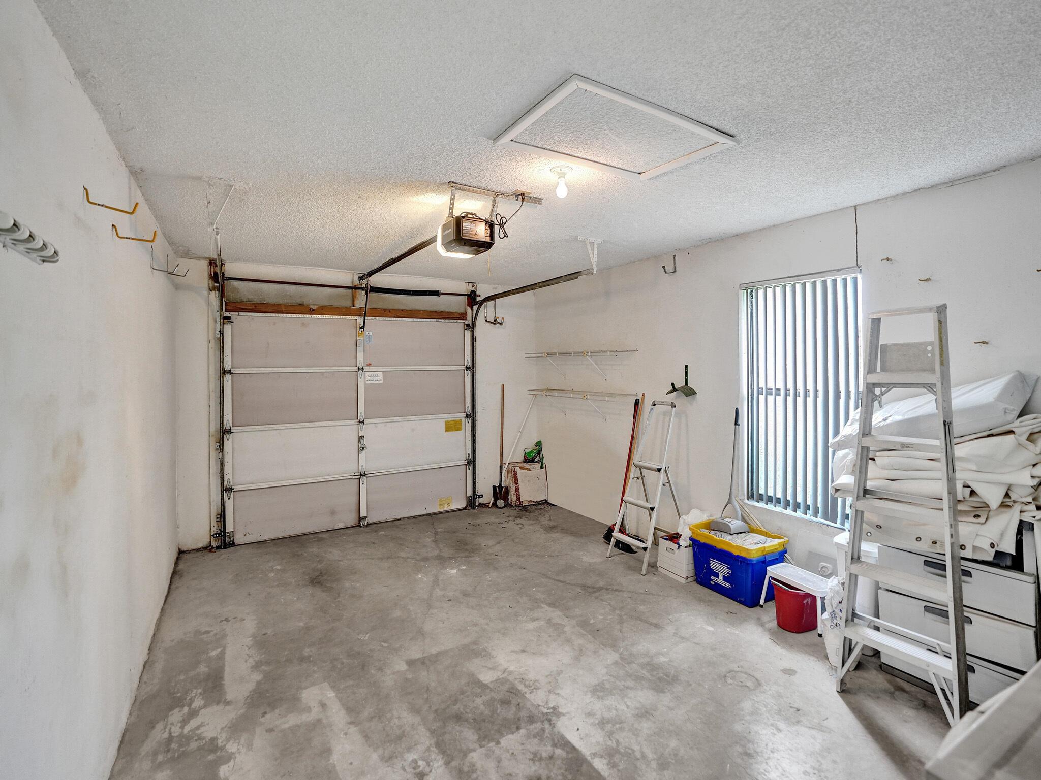 SAG HARBOR TRACE - Residential