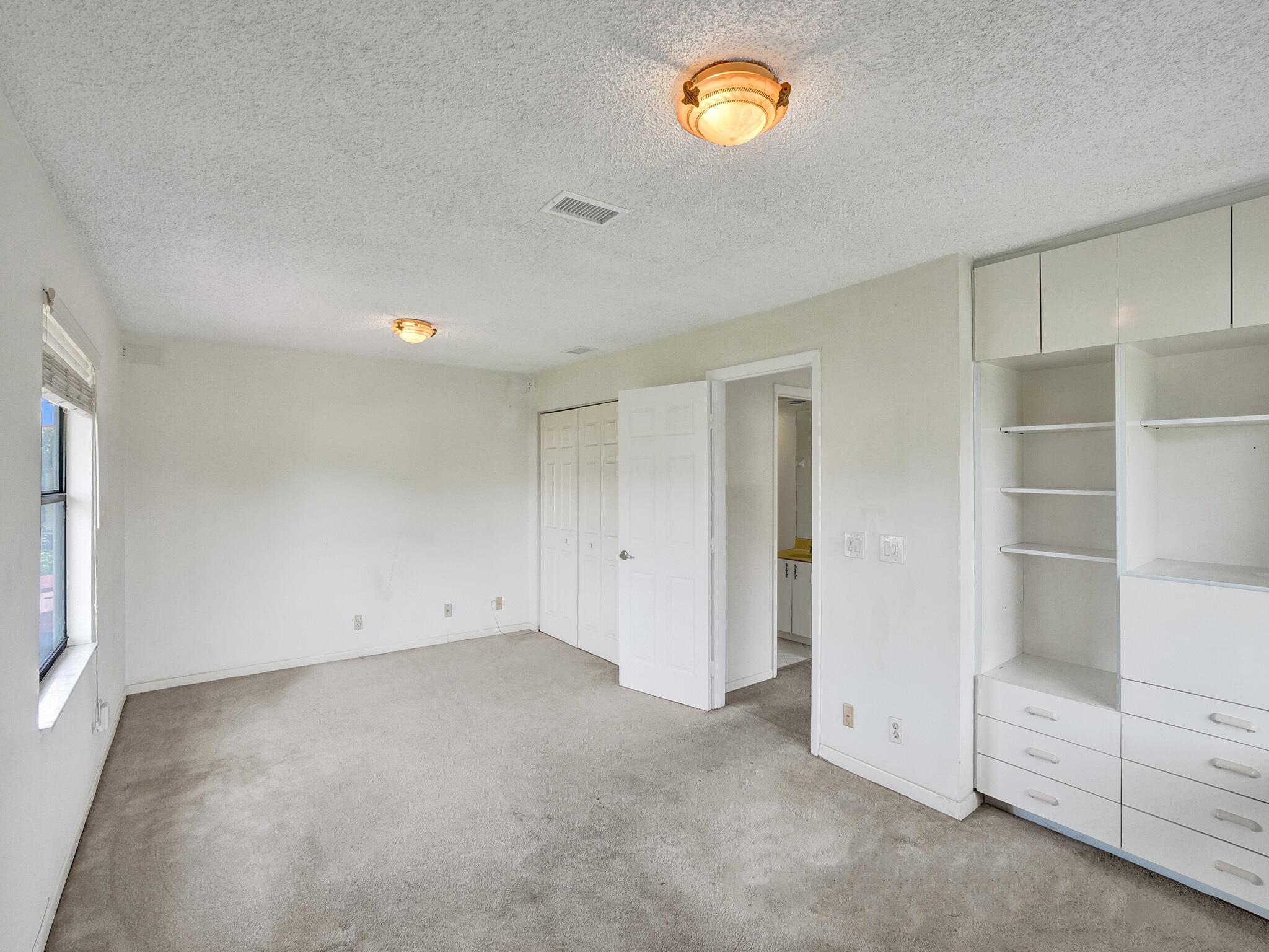 SAG HARBOR TRACE - Residential