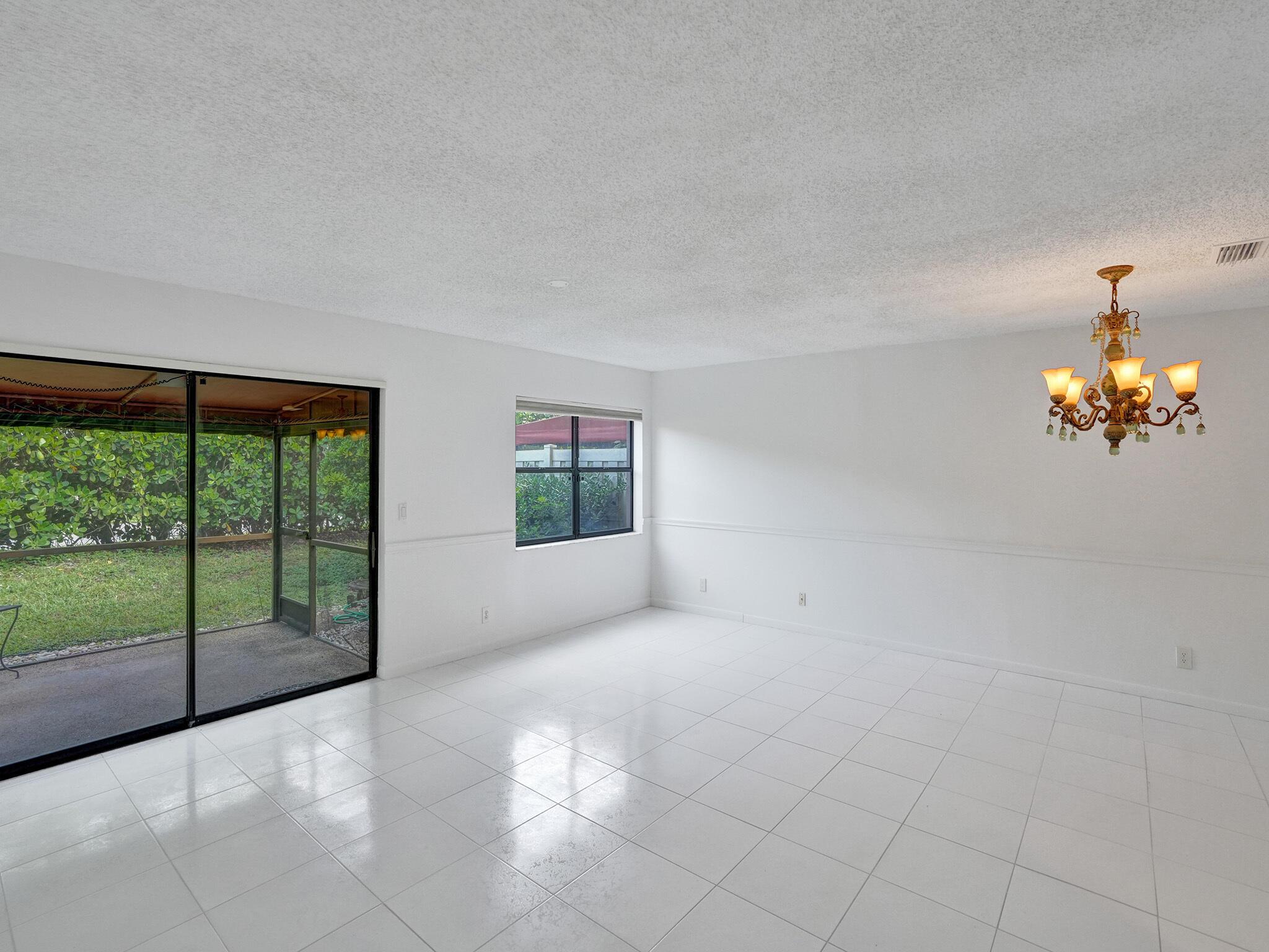 SAG HARBOR TRACE - Residential