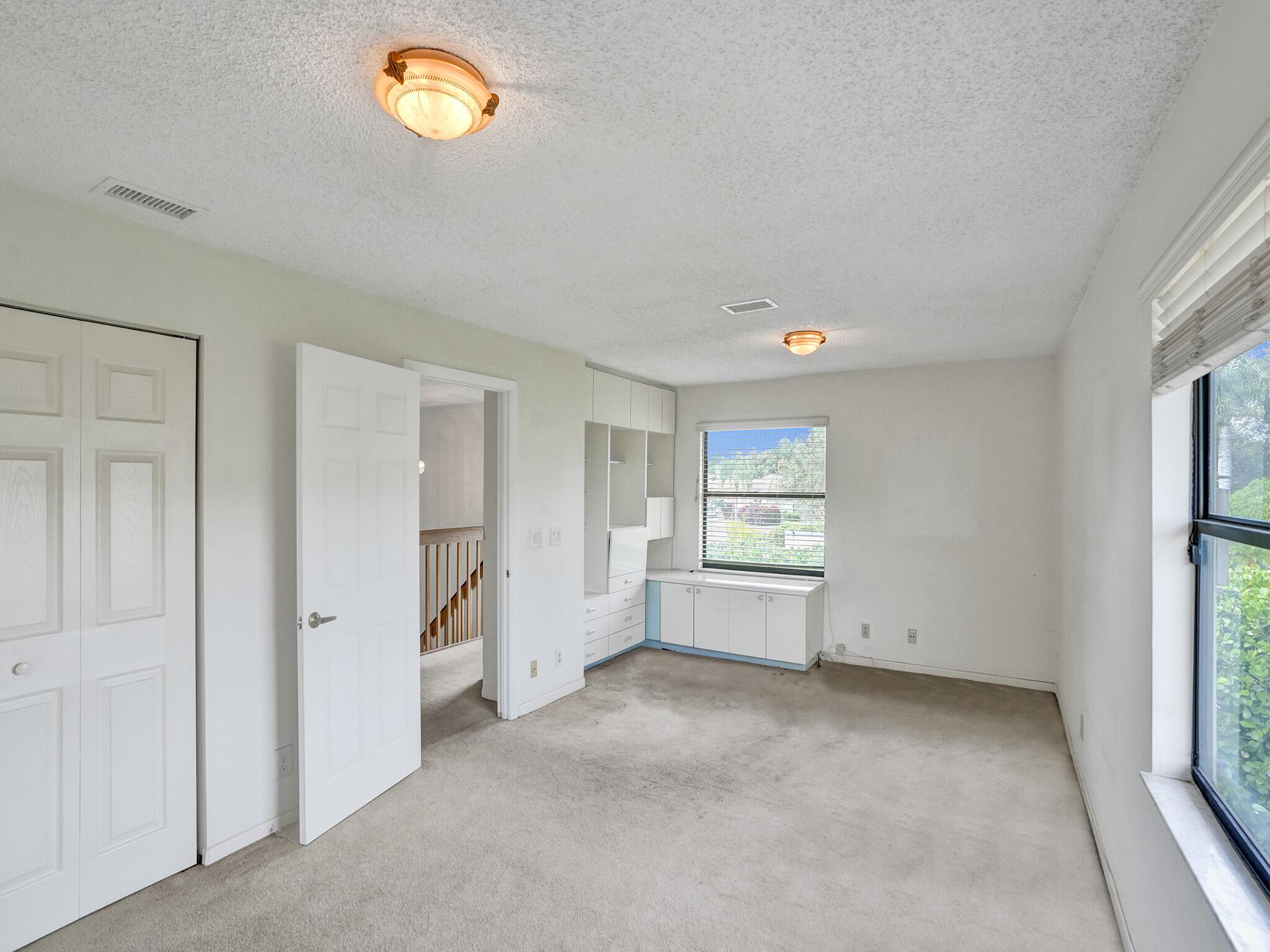 SAG HARBOR TRACE - Residential