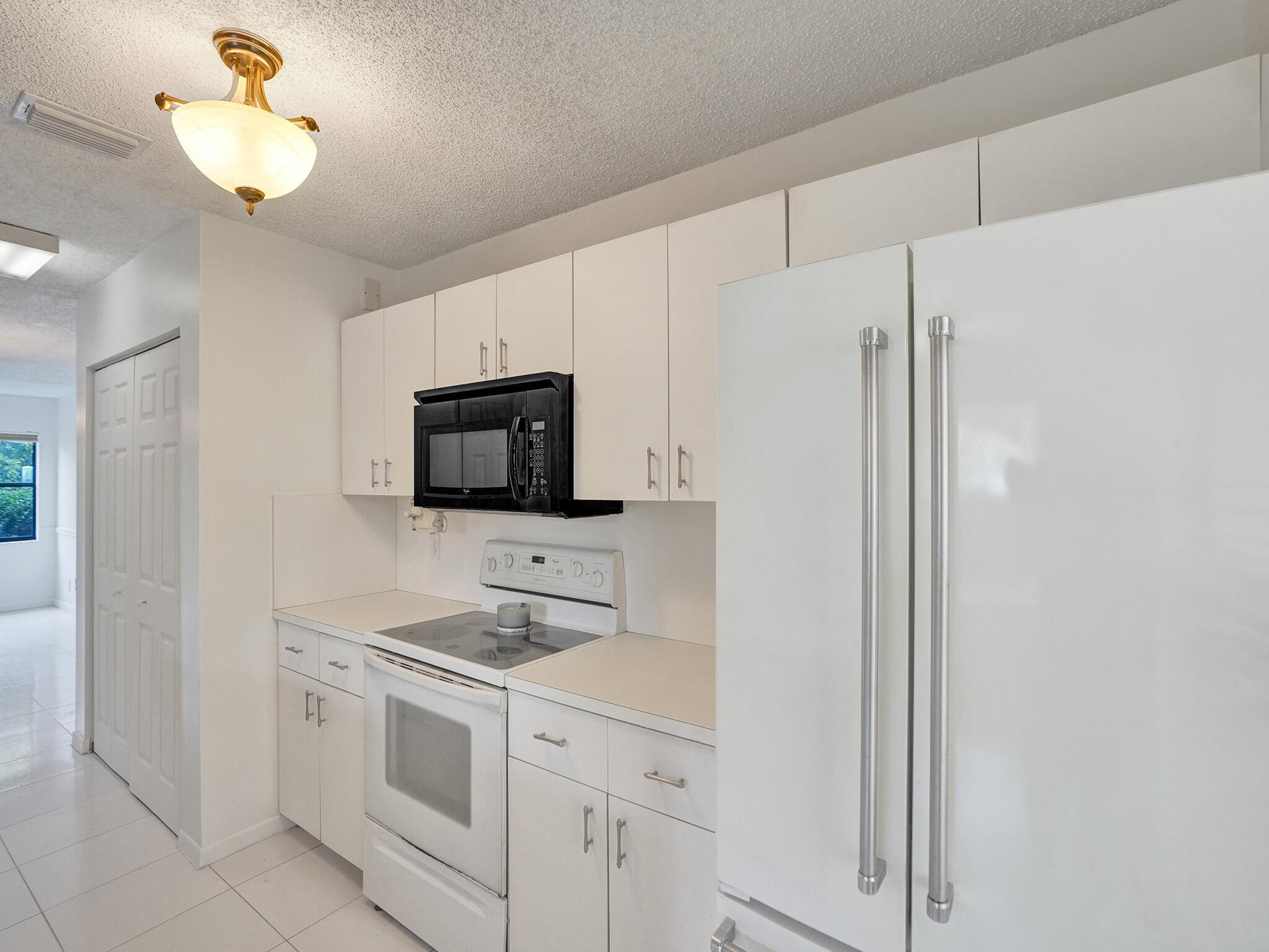 SAG HARBOR TRACE - Residential