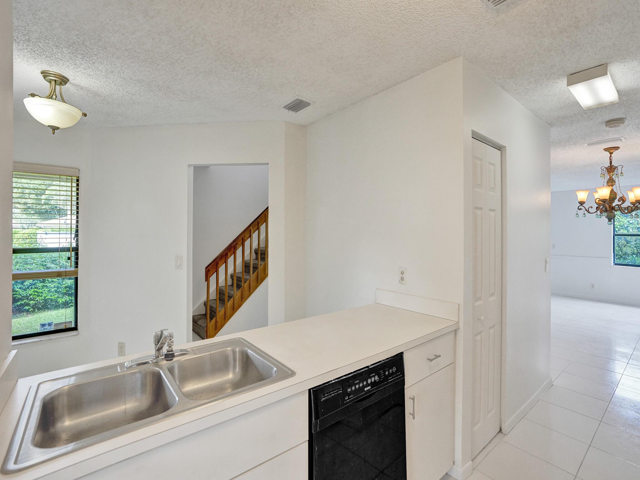 SAG HARBOR TRACE - Residential