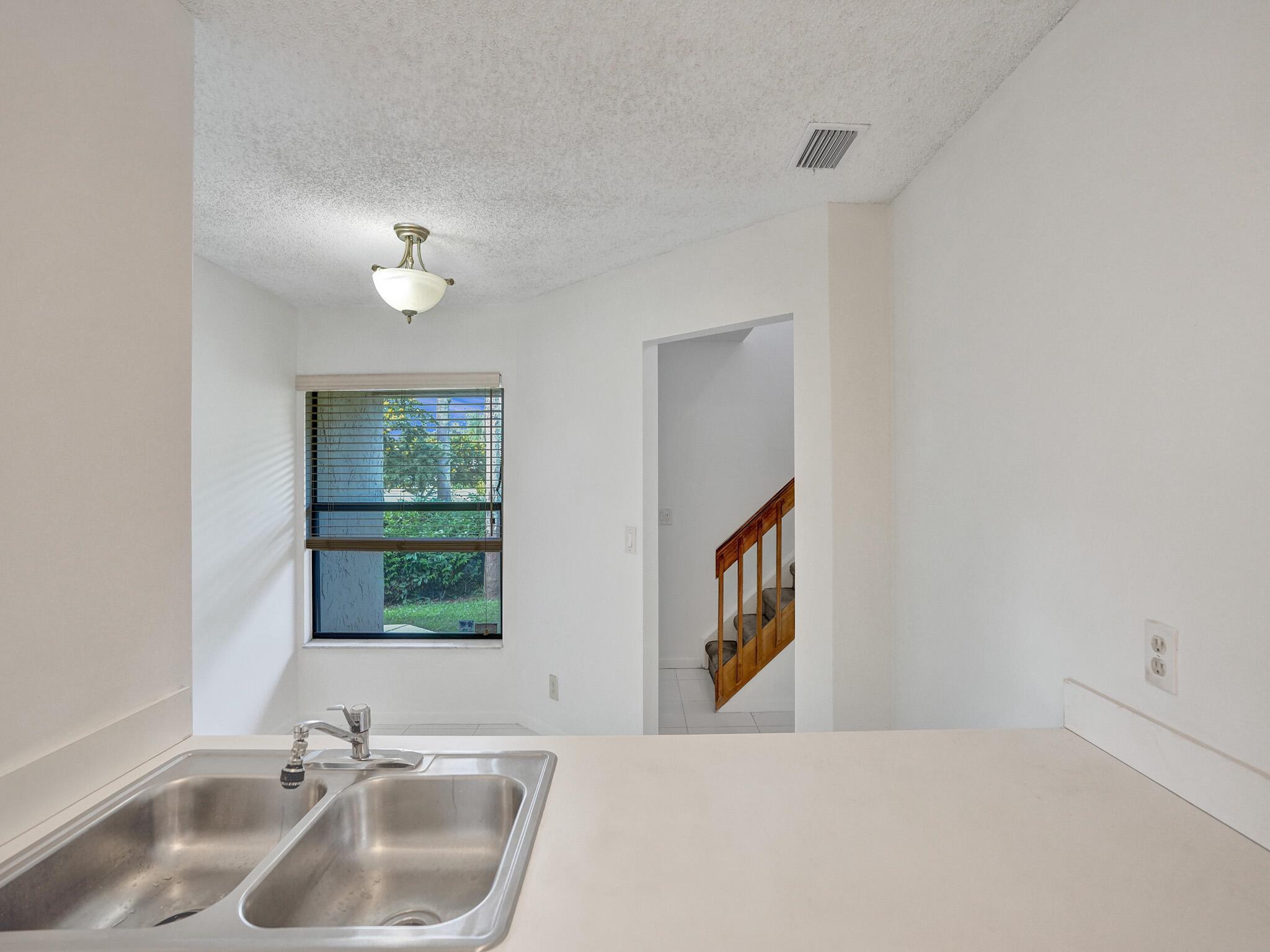 SAG HARBOR TRACE - Residential