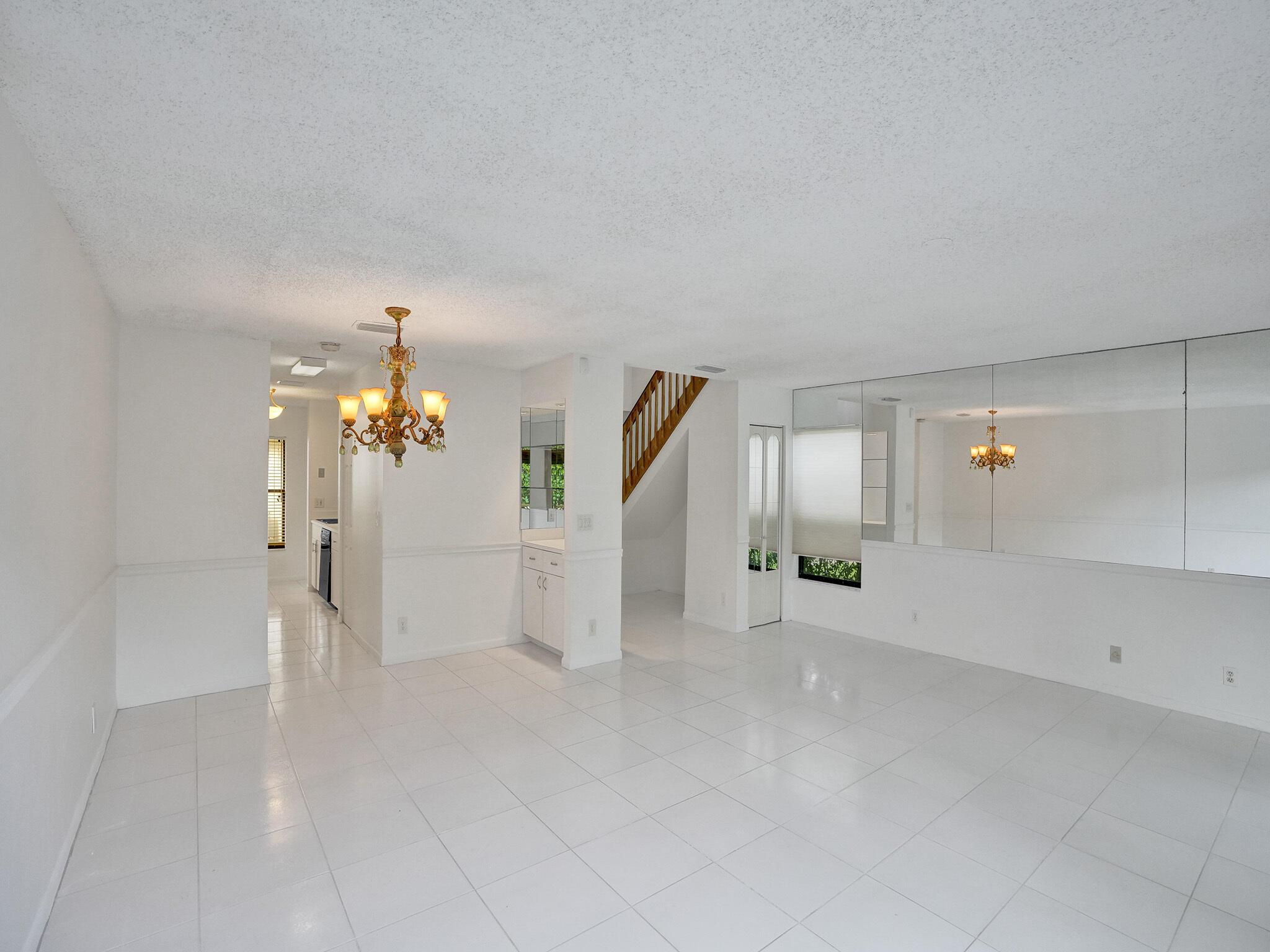 SAG HARBOR TRACE - Residential