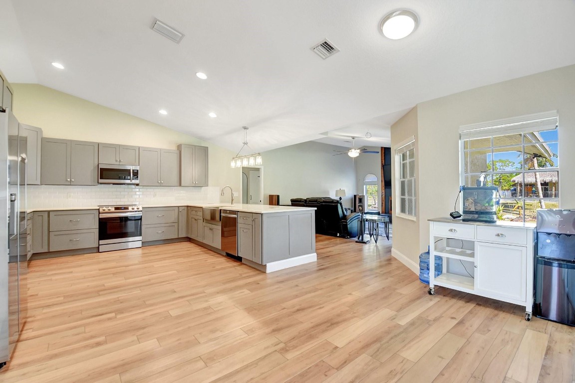 THE ACREAGE - Residential