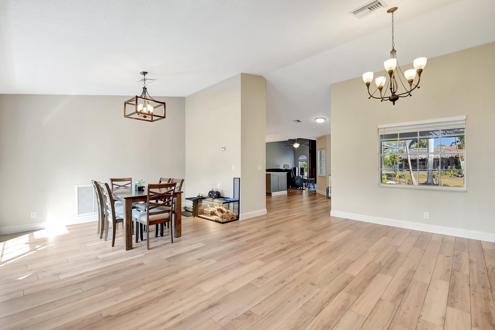 18725 W SYCAMORE