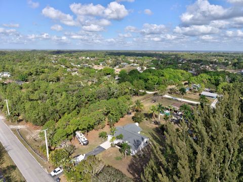 A home in Loxahatchee