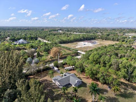 A home in Loxahatchee