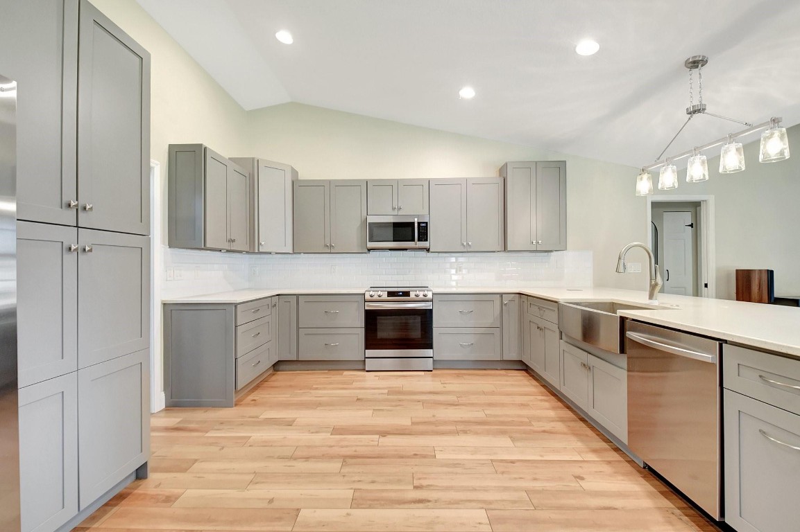 THE ACREAGE - Residential