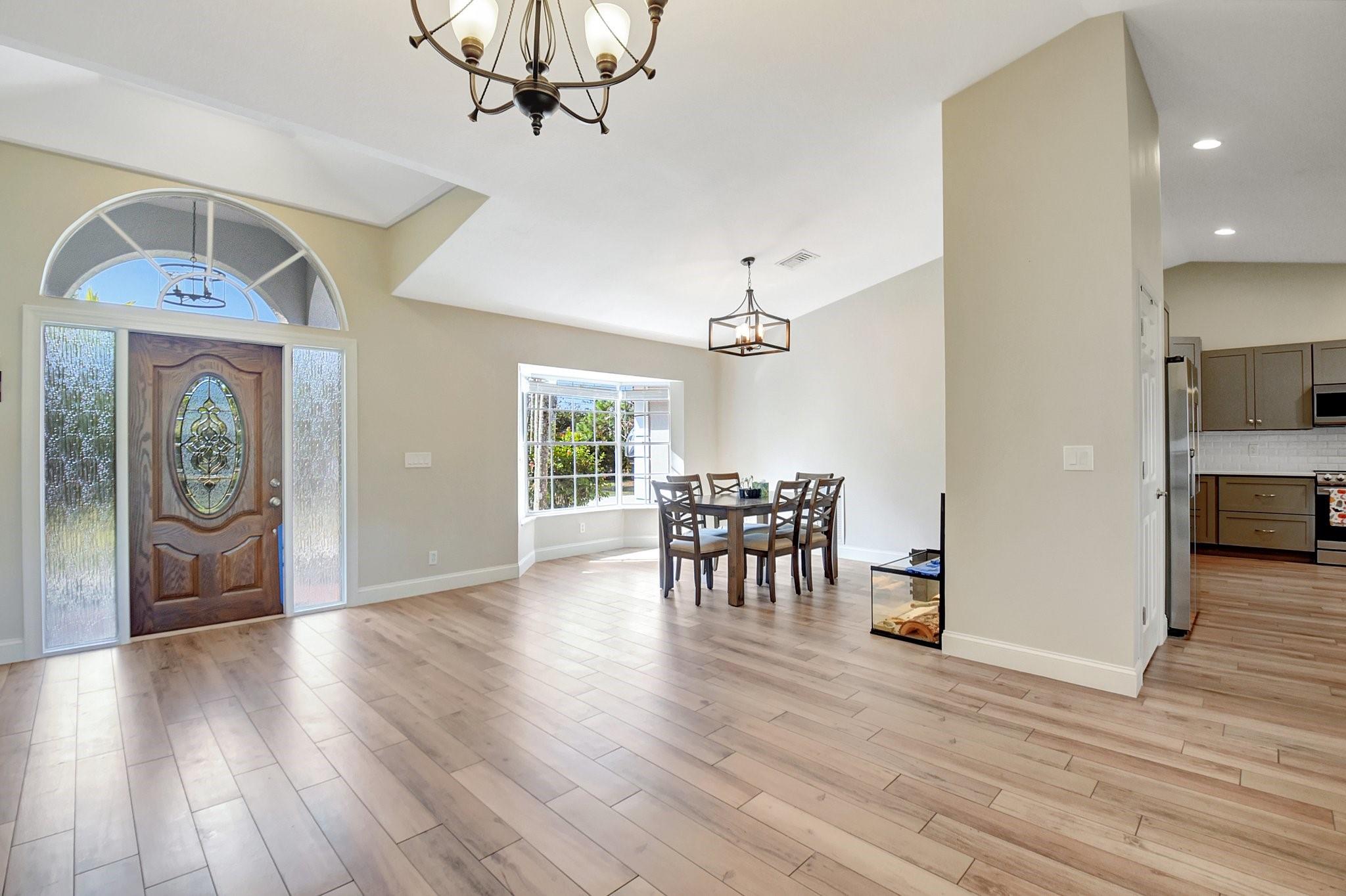 18725 W SYCAMORE