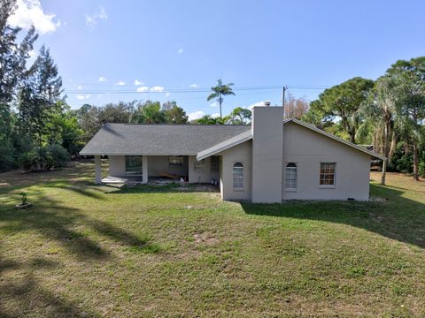 A home in Loxahatchee