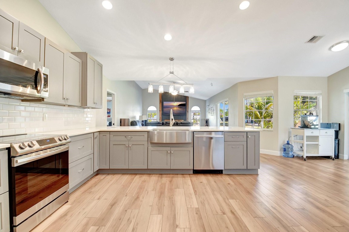 THE ACREAGE - Residential